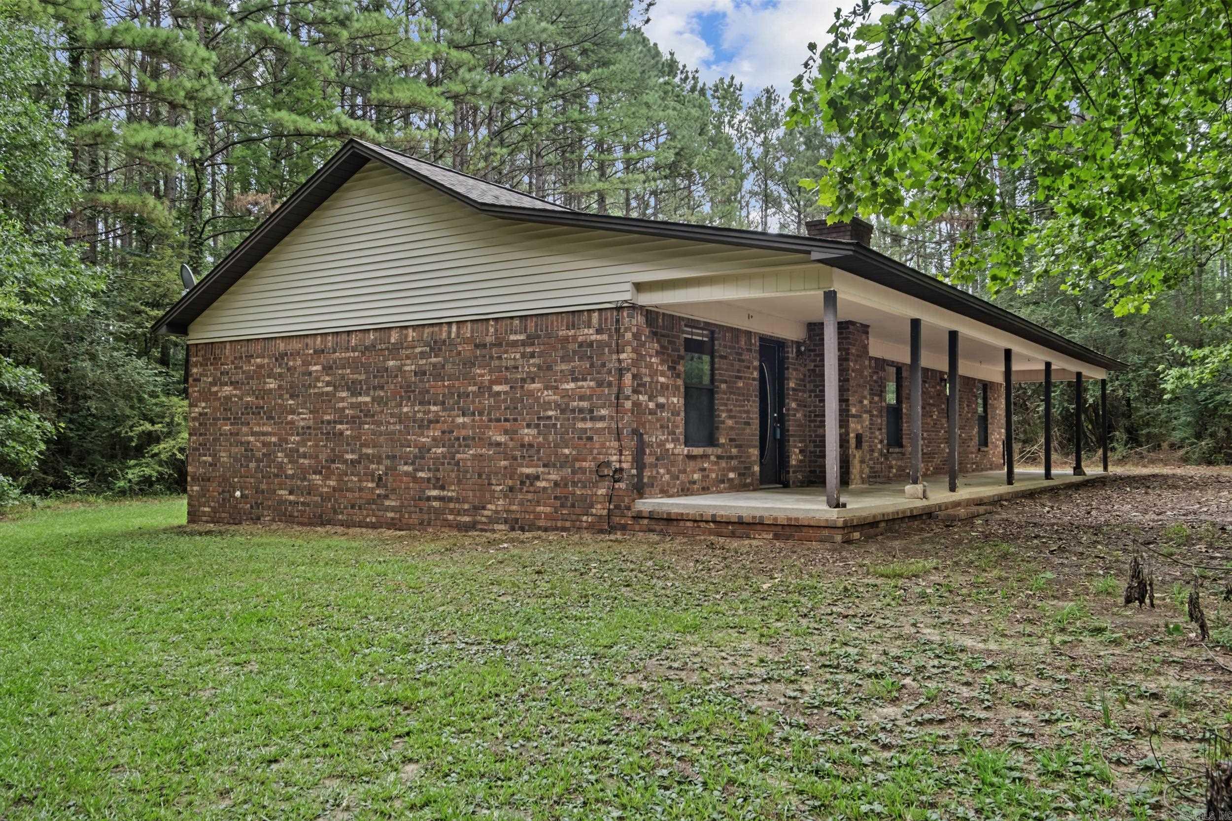 596 Highway 367 Property Photo 4