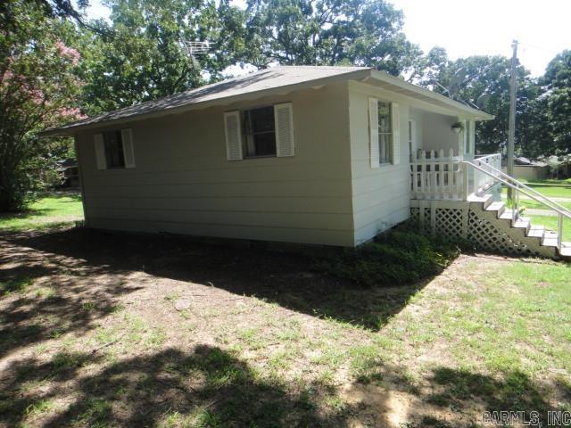116 Newell Road Property Photo 3