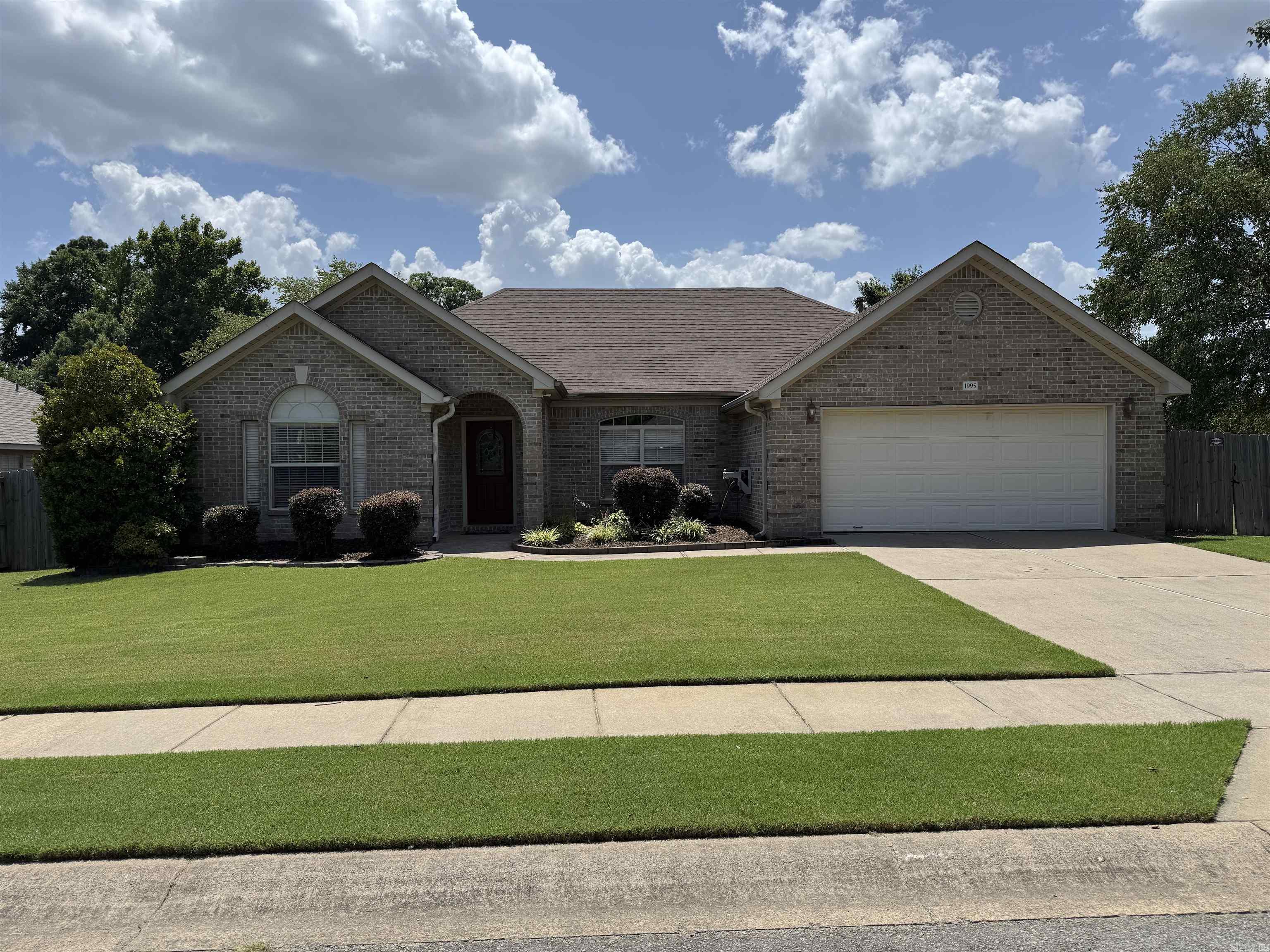 1995 Shelby Drive Property Photo 1