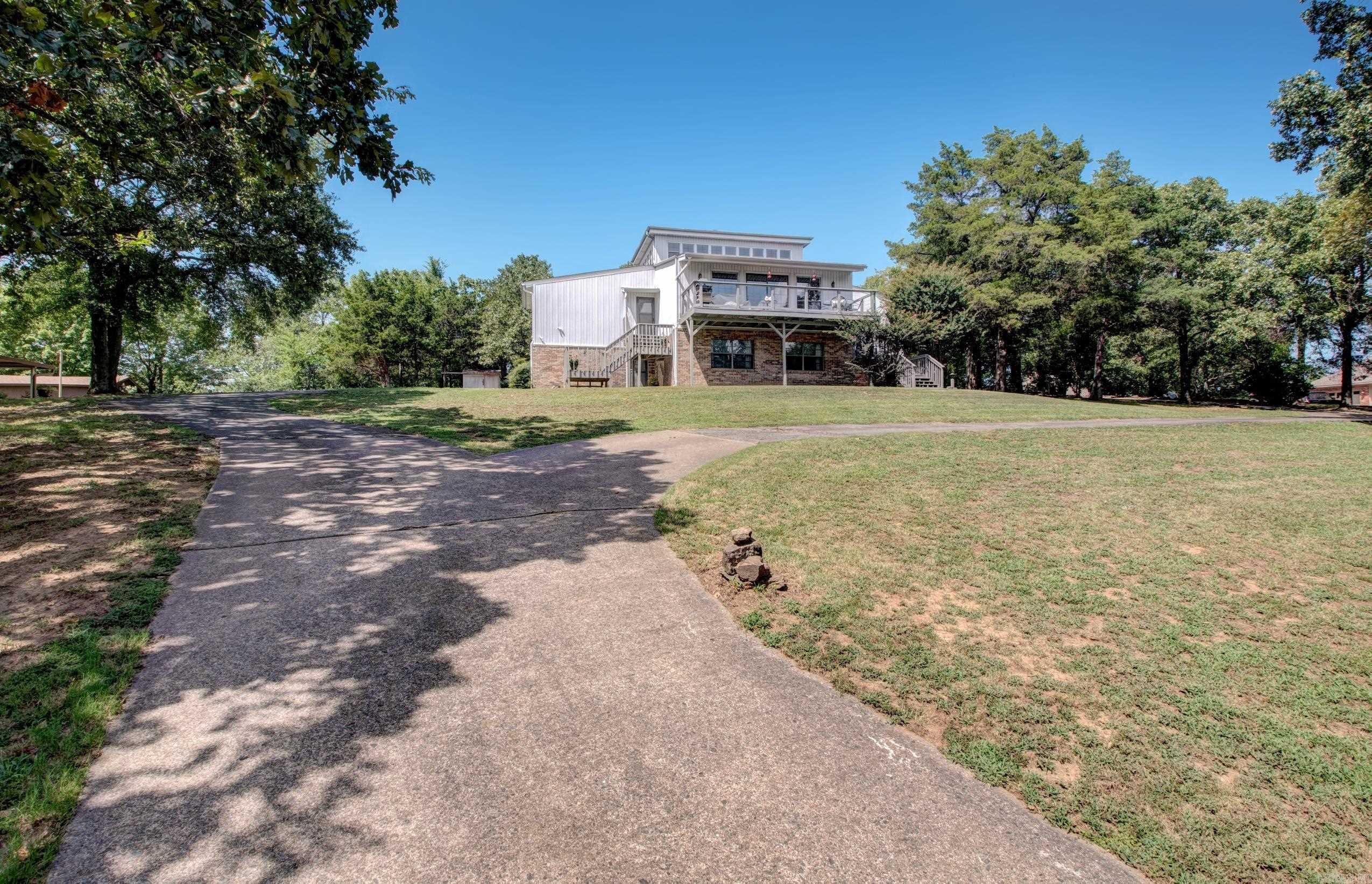 460 Grandview Heights Property Photo 3