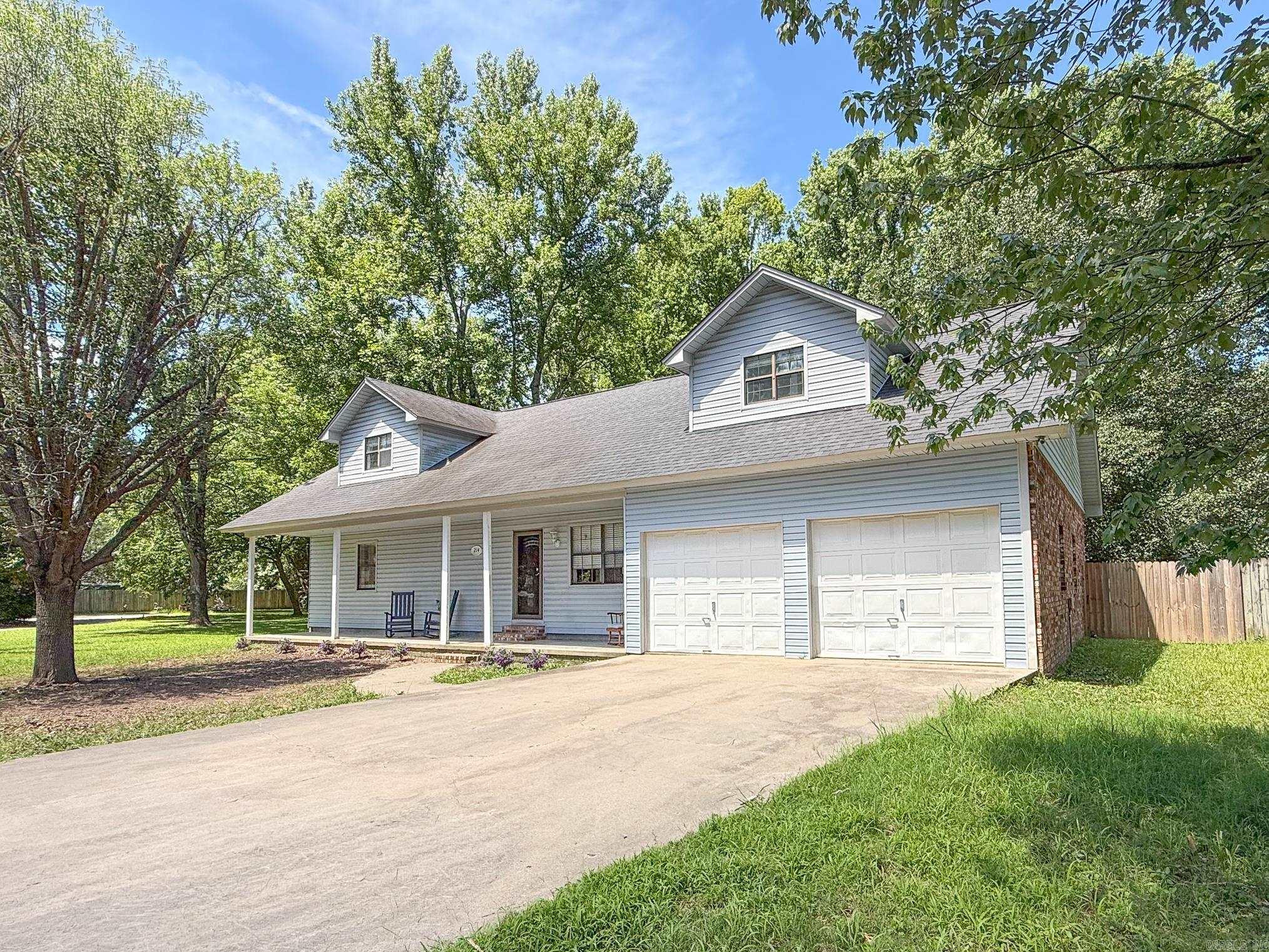 214 Pin Oak Drive Property Photo 1