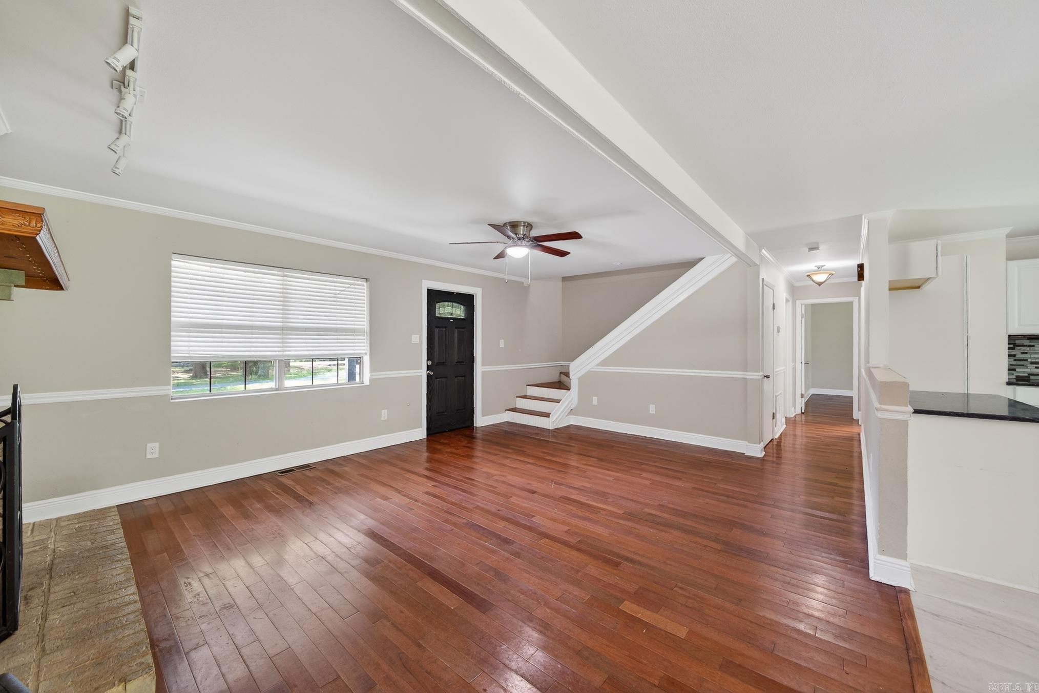 214 Pin Oak Drive Property Photo 6