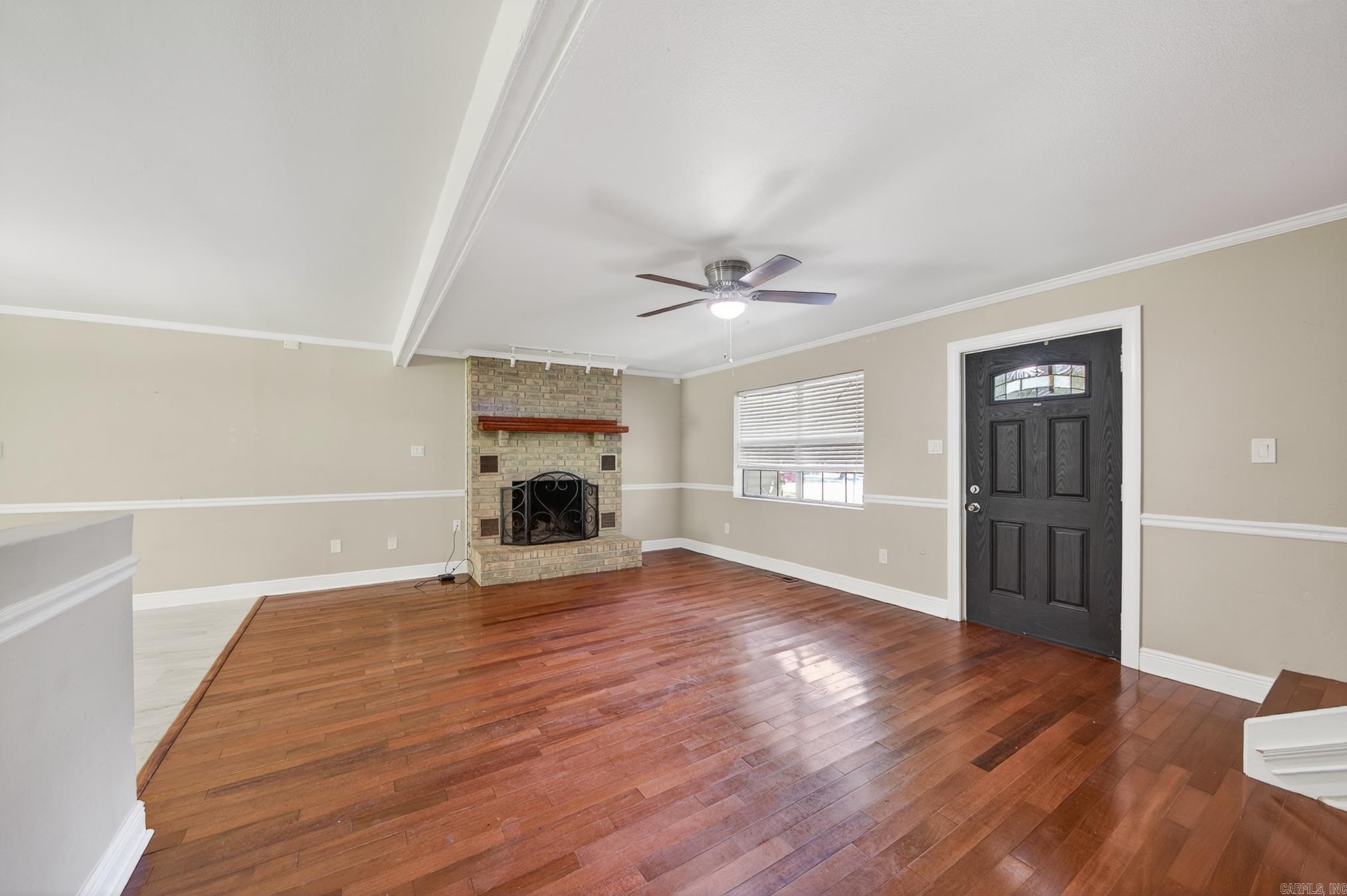 214 Pin Oak Drive Property Photo 7