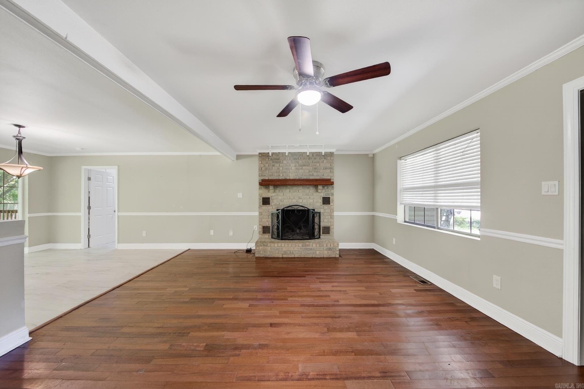 214 Pin Oak Drive Property Photo 8