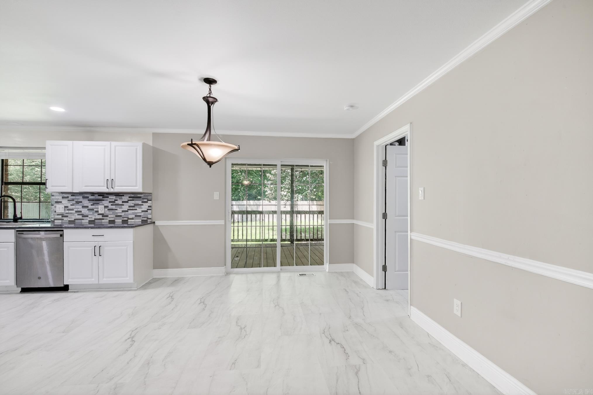 214 Pin Oak Drive Property Photo 11