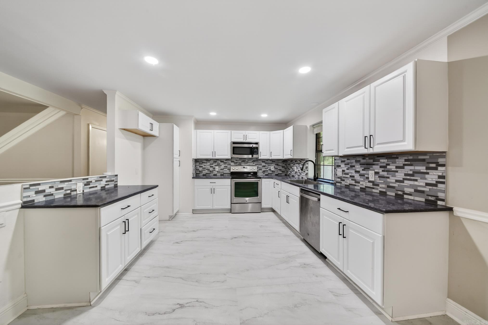 214 Pin Oak Drive Property Photo 13