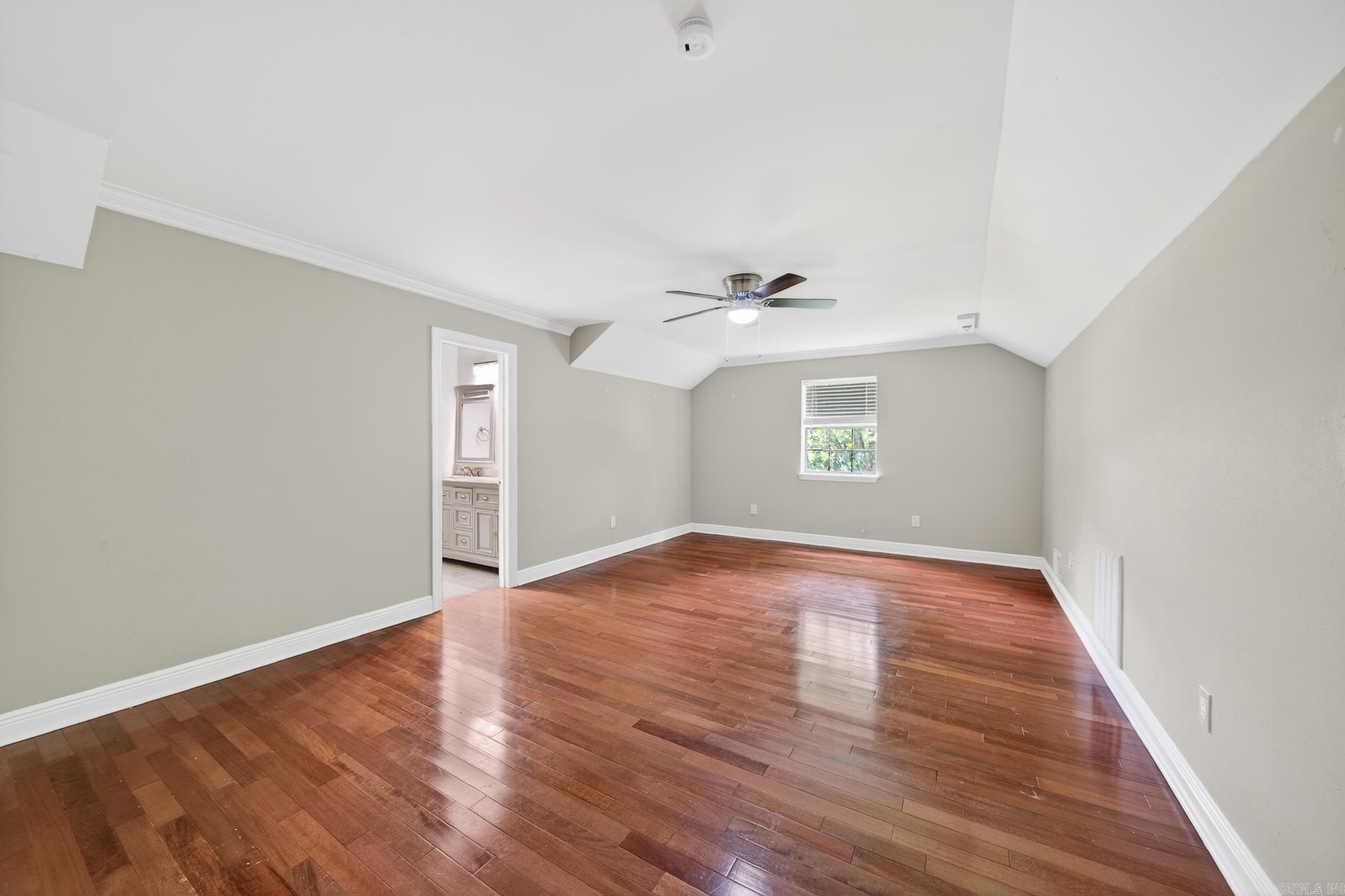 214 Pin Oak Drive Property Photo 32
