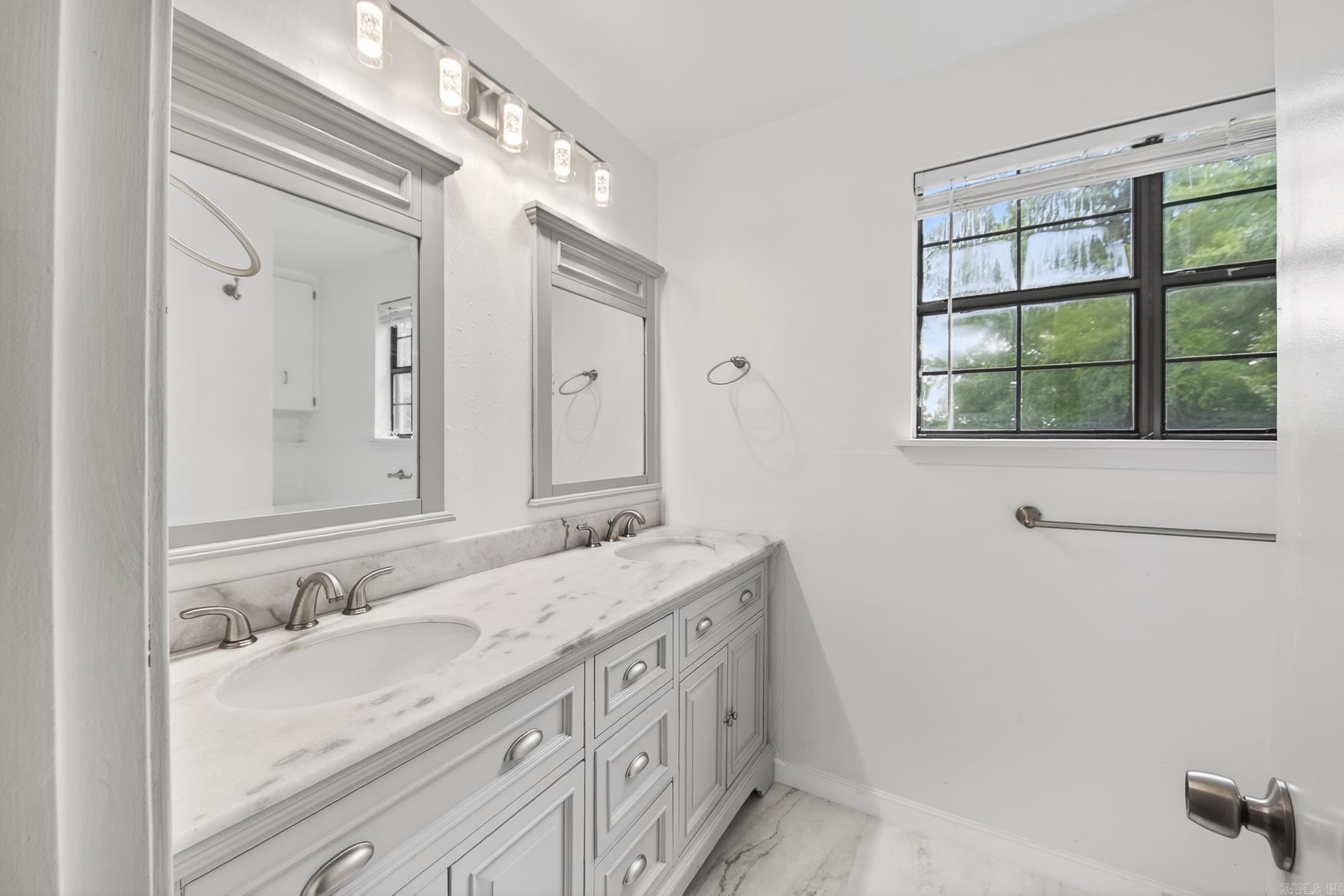 214 Pin Oak Drive Property Photo 45