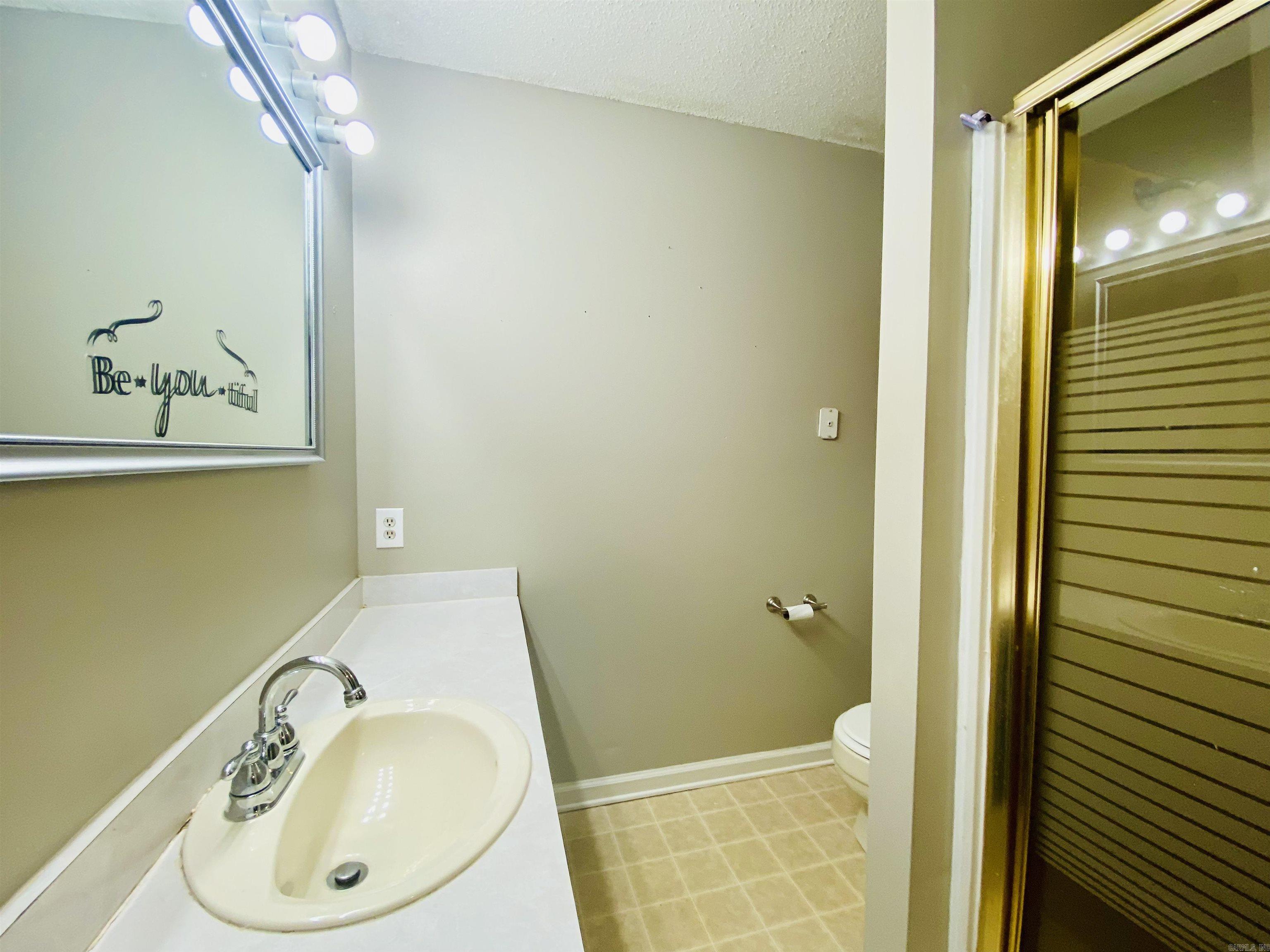 2947 Huron Property Photo 8