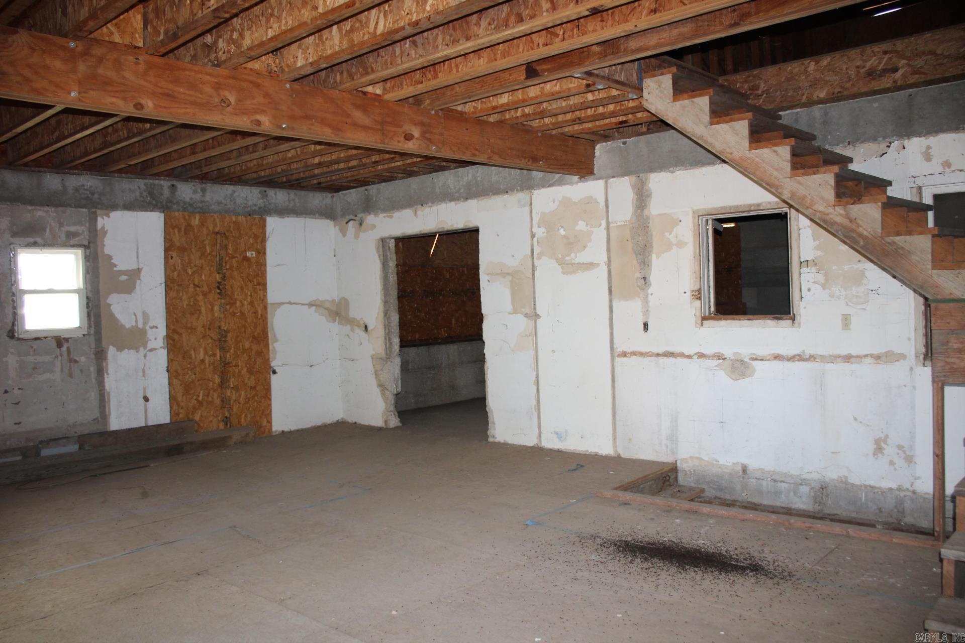 315 W 4th Street Property Photo 6
