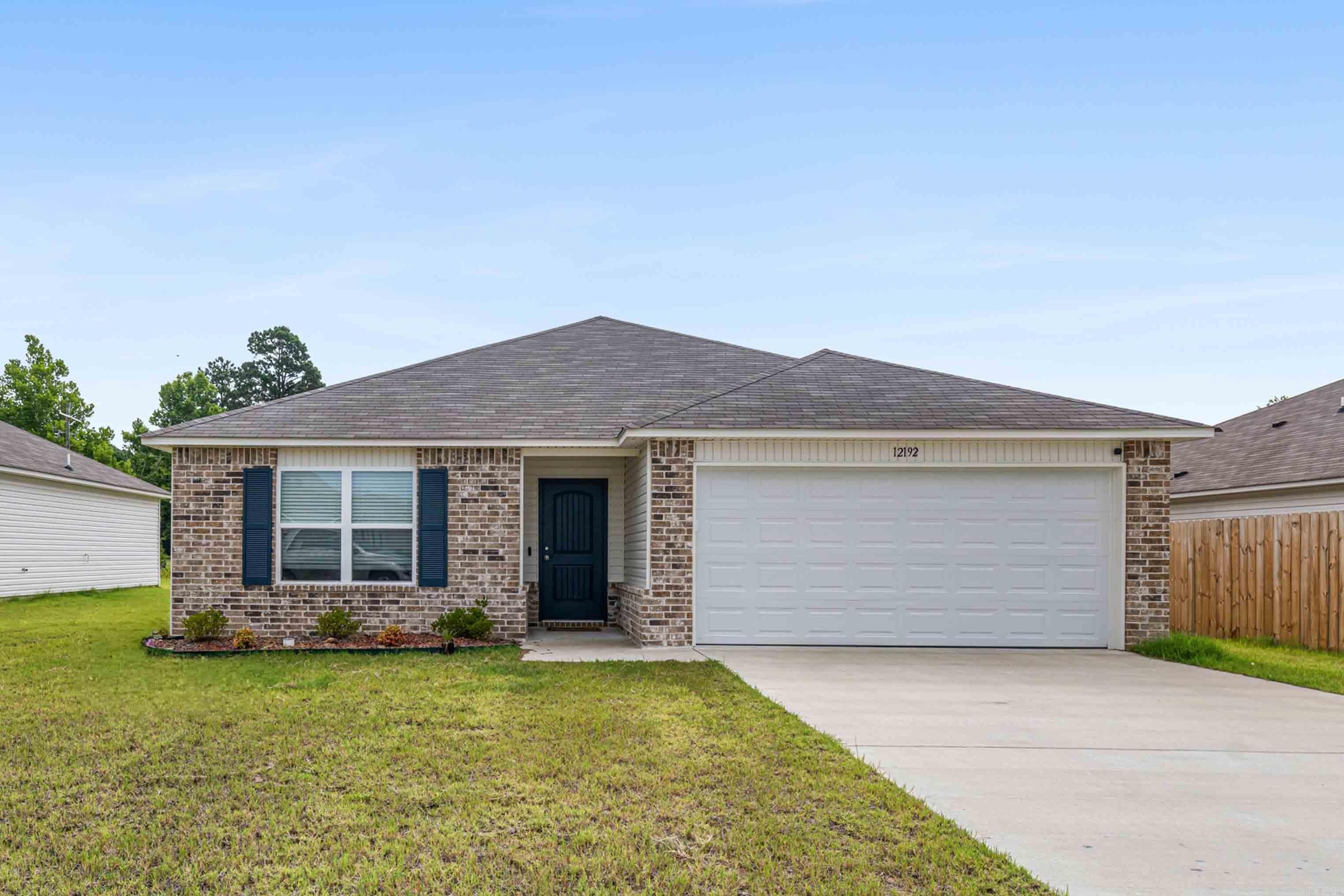12192 Duck Creek Drive Property Photo 4