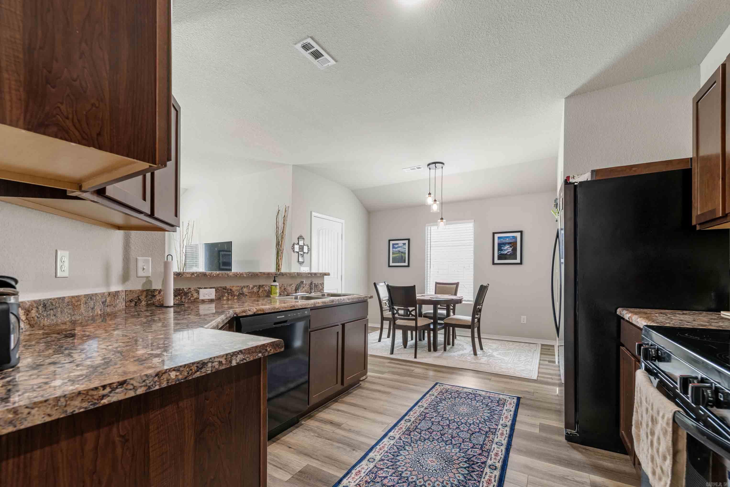 12192 Duck Creek Drive Property Photo 8