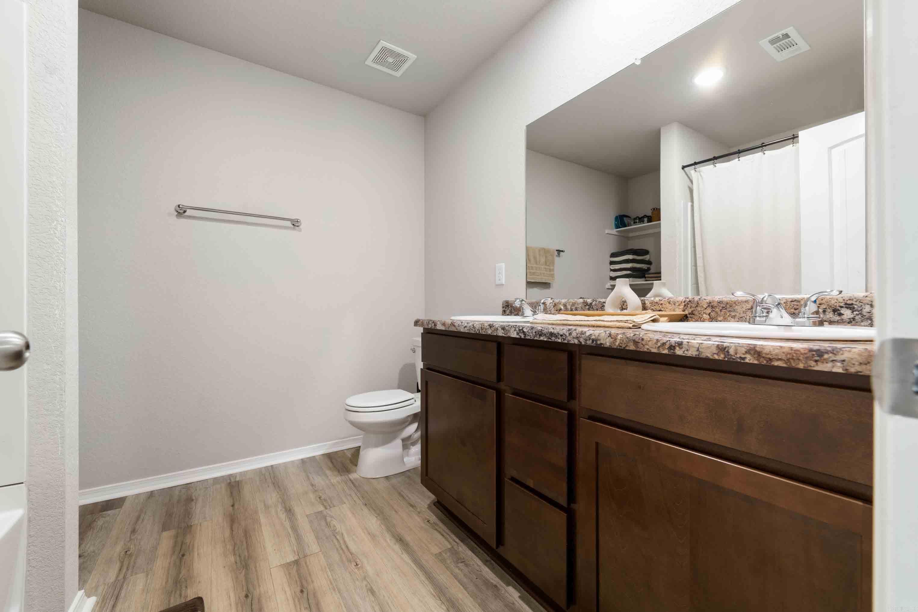 12192 Duck Creek Drive Property Photo 17