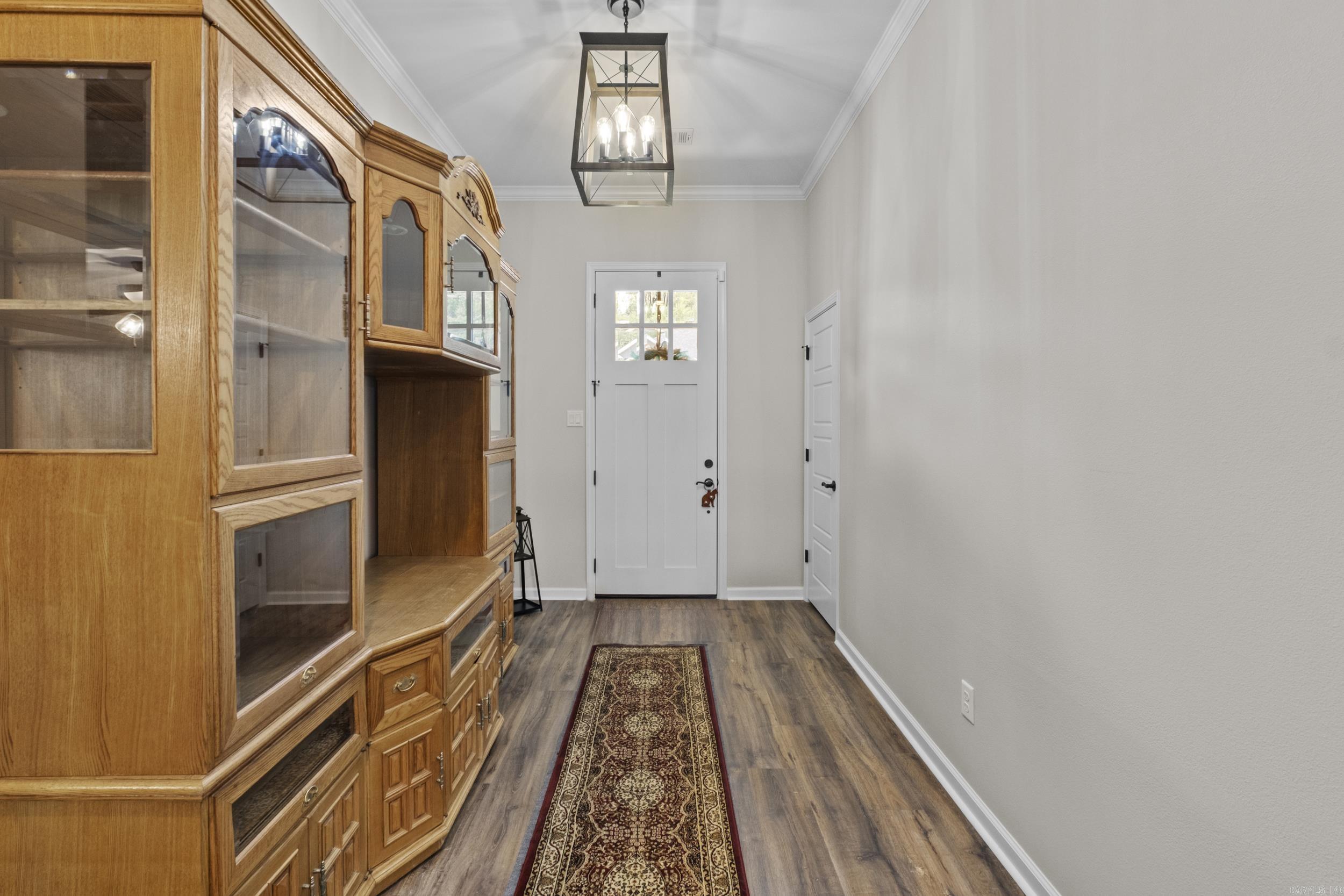 4016 Elizabeth Court Property Photo 6