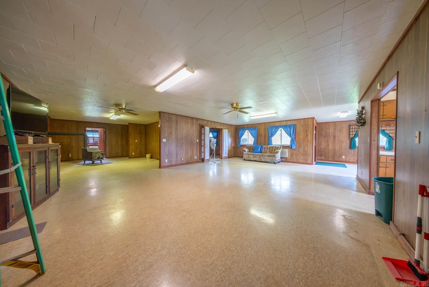 189 E Wirth Road Property Photo 23