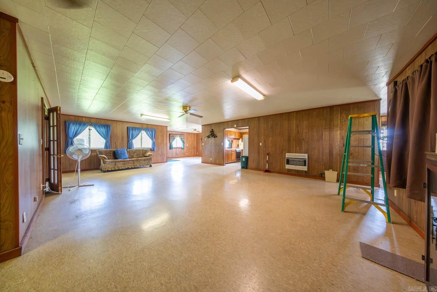 189 E Wirth Road Property Photo 32