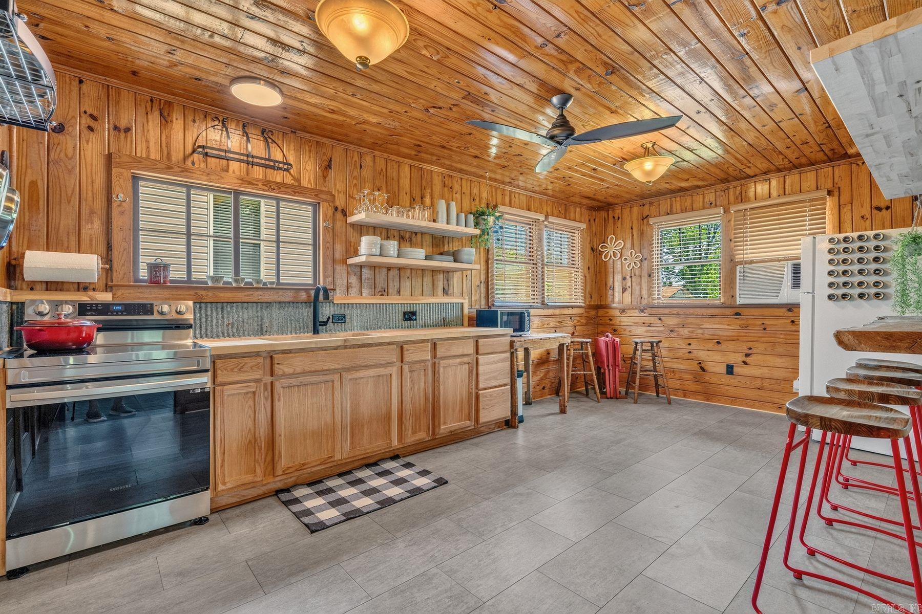 386 Arrowpoint Road Property Photo 14