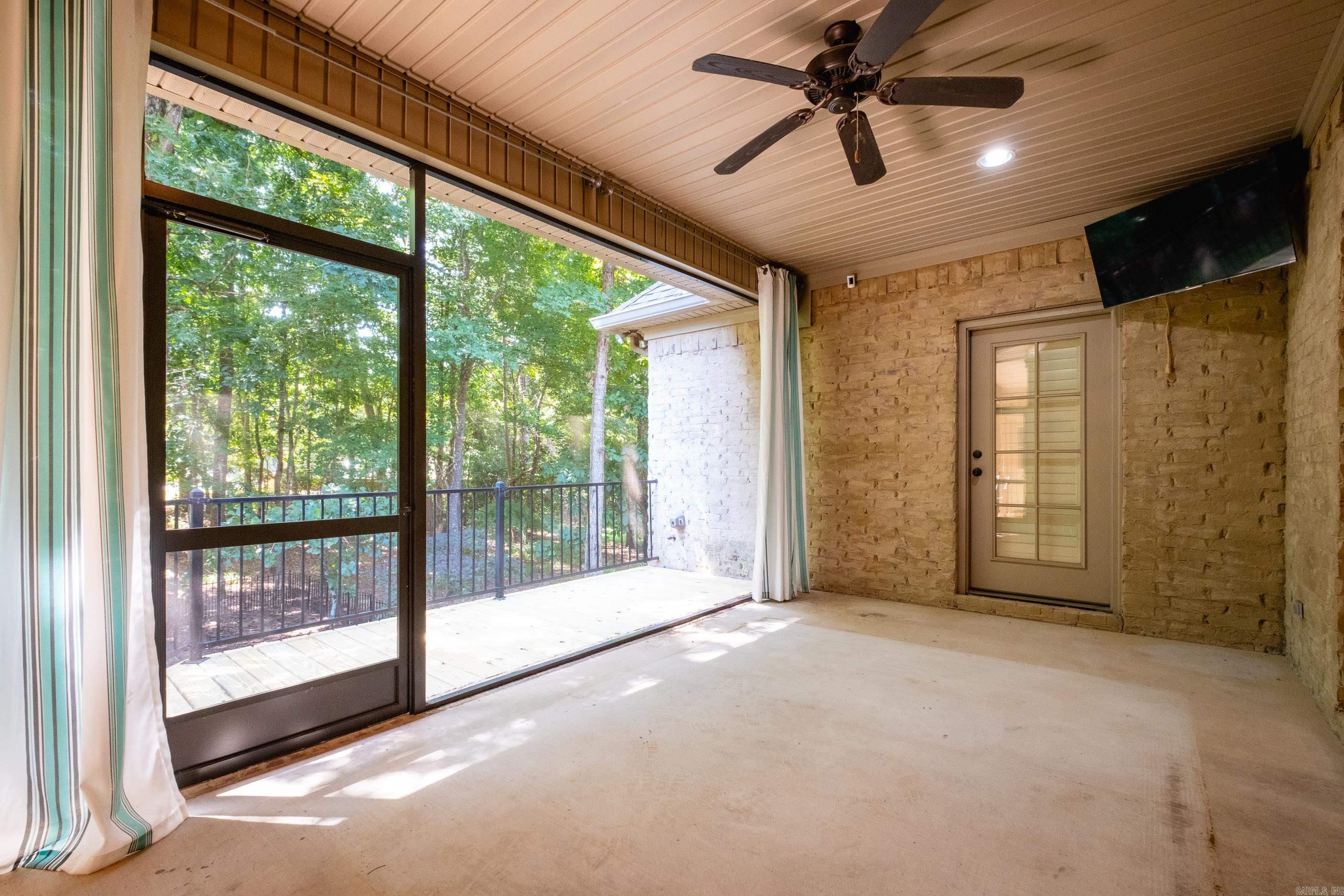 107 Noyant Drive Property Photo 41