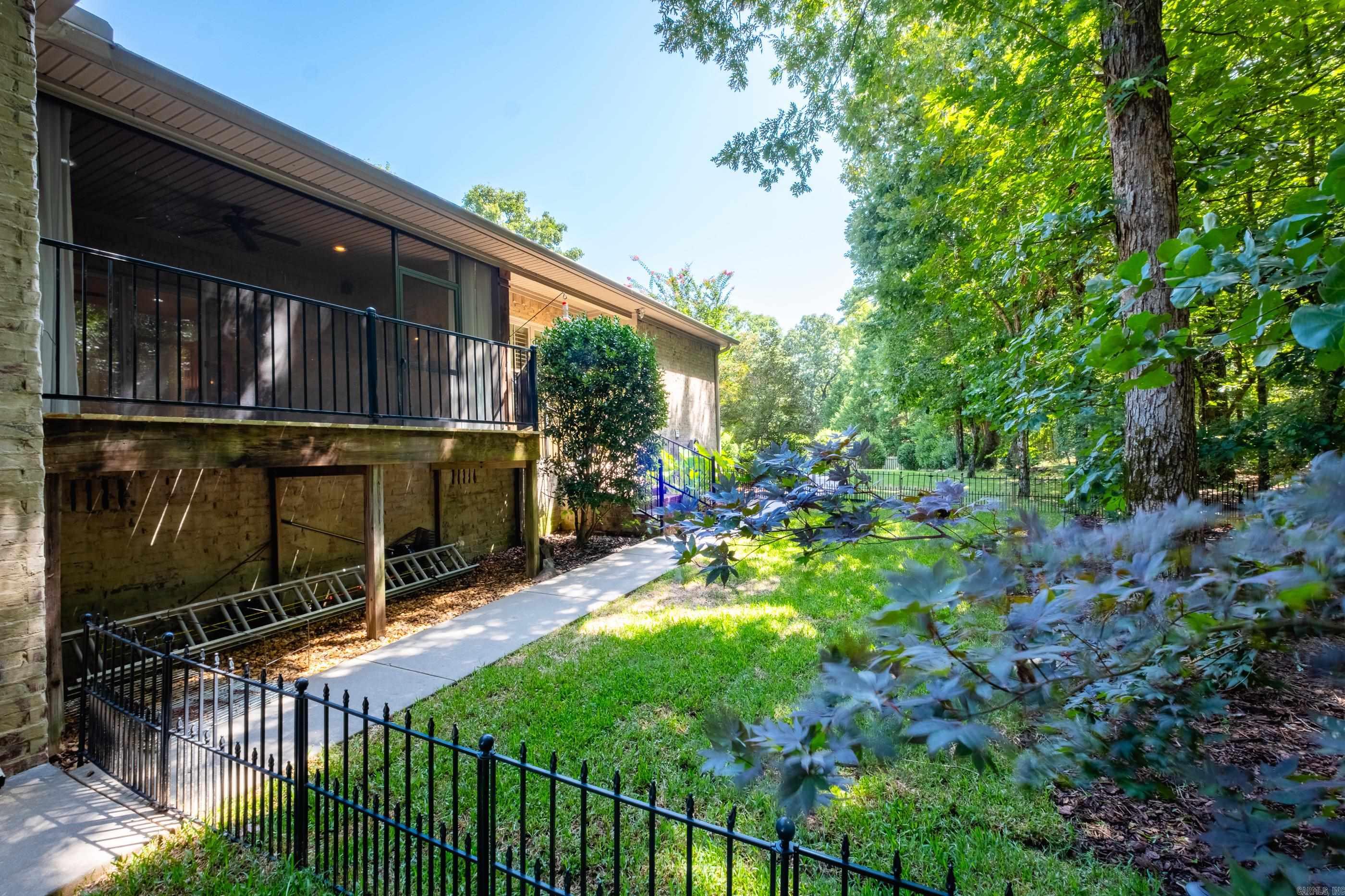 107 Noyant Drive Property Photo 43