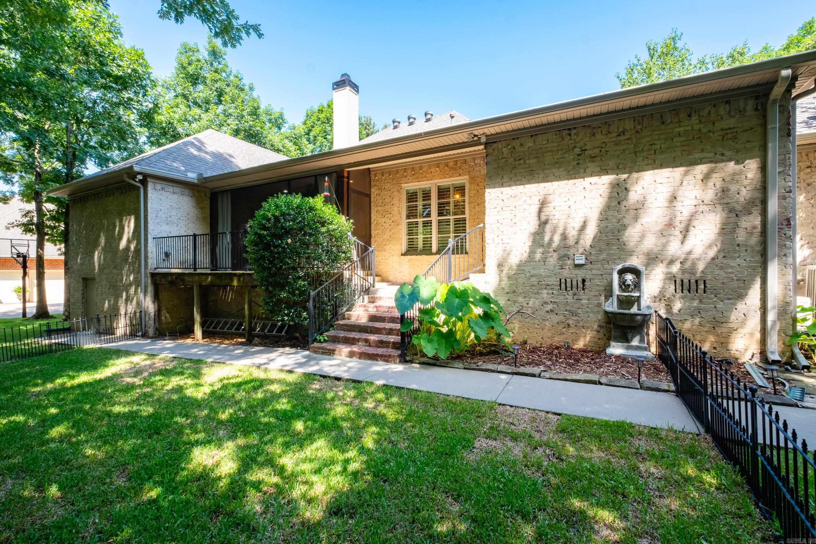 107 Noyant Drive Property Photo 44
