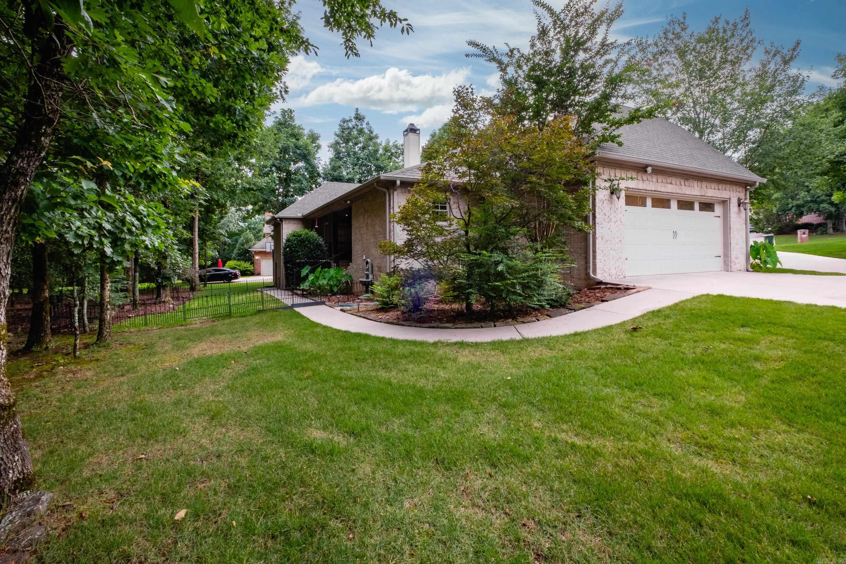 107 Noyant Drive Property Photo 46