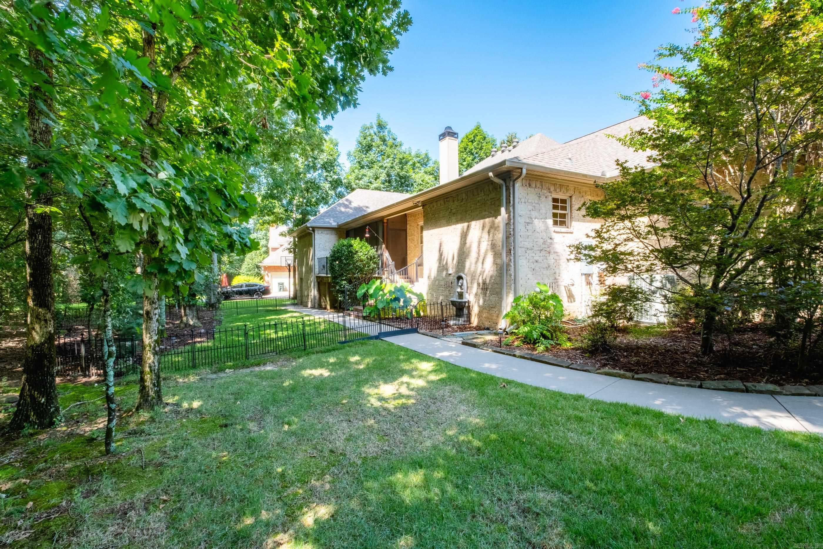 107 Noyant Drive Property Photo 48