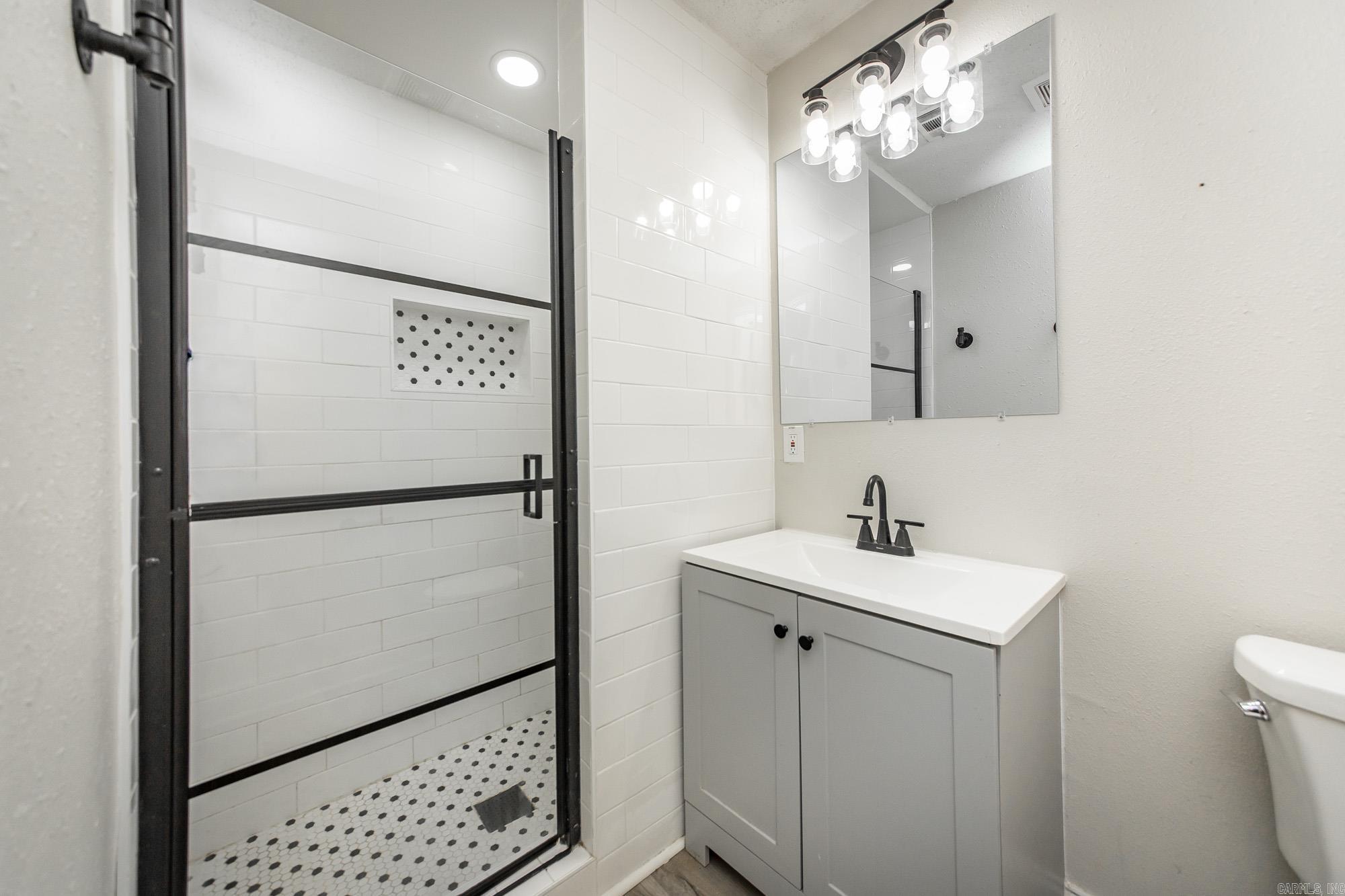 2112 Lancelot Lane Property Photo 16