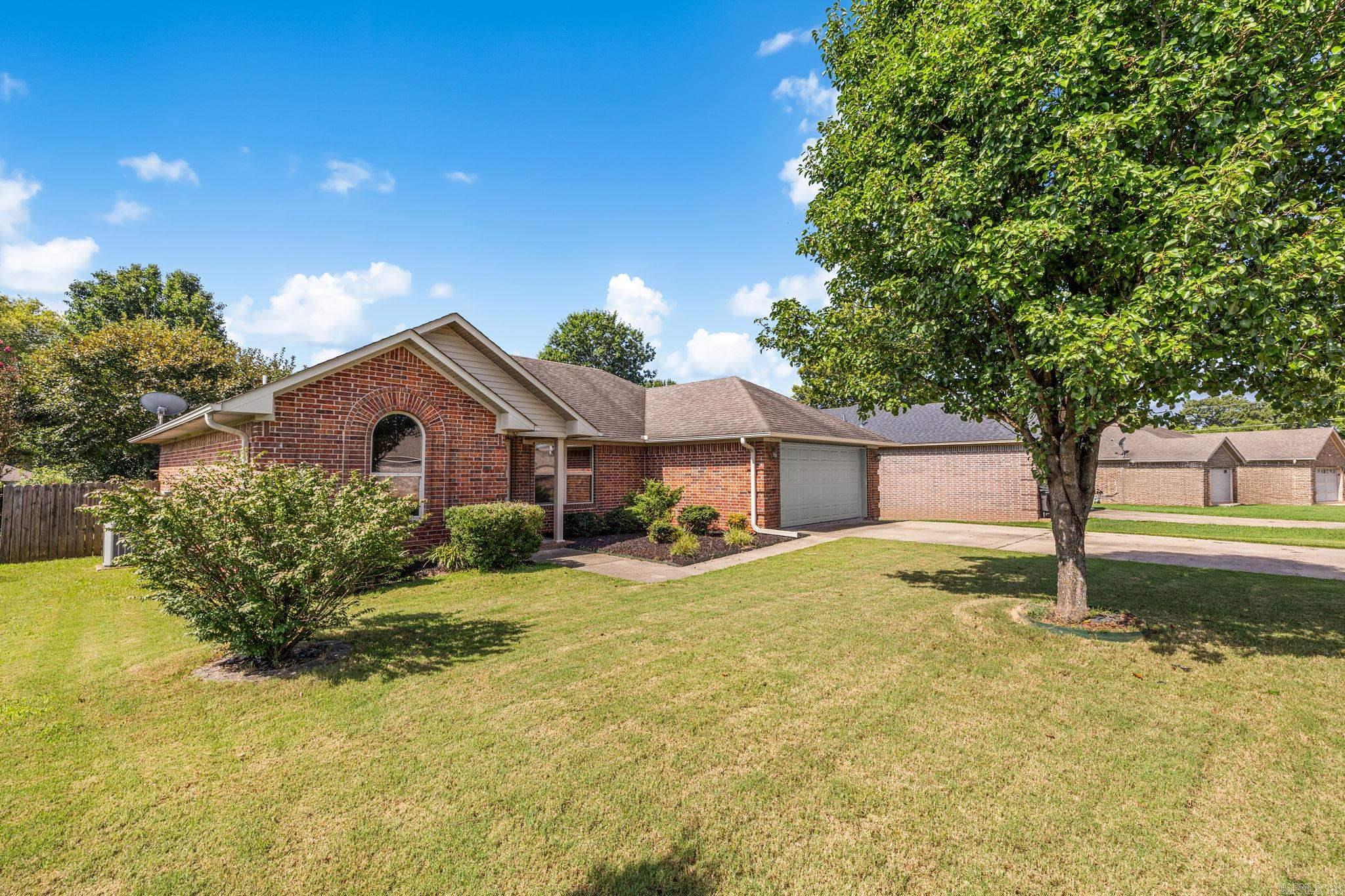 913 Mesquite Trail Property Photo 4