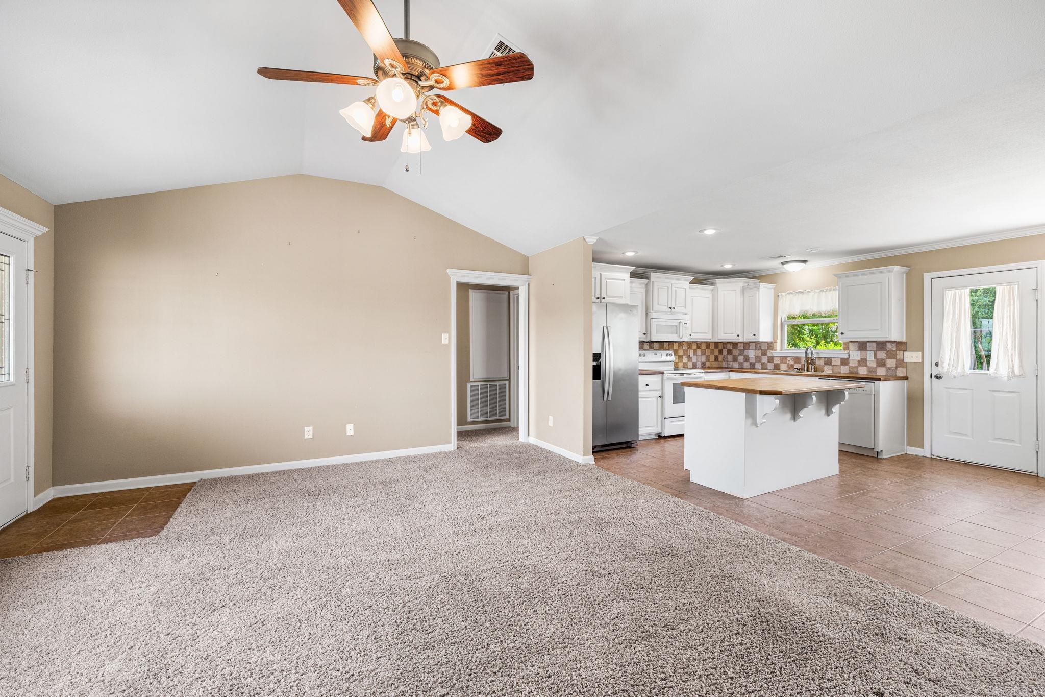 913 Mesquite Trail Property Photo 10