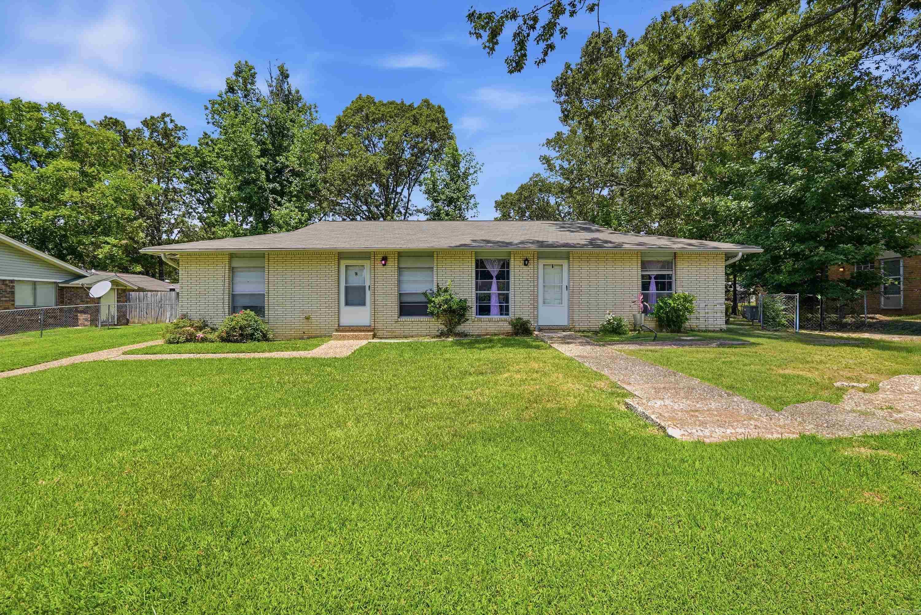 3 E Laramie Drive Property Photo 2