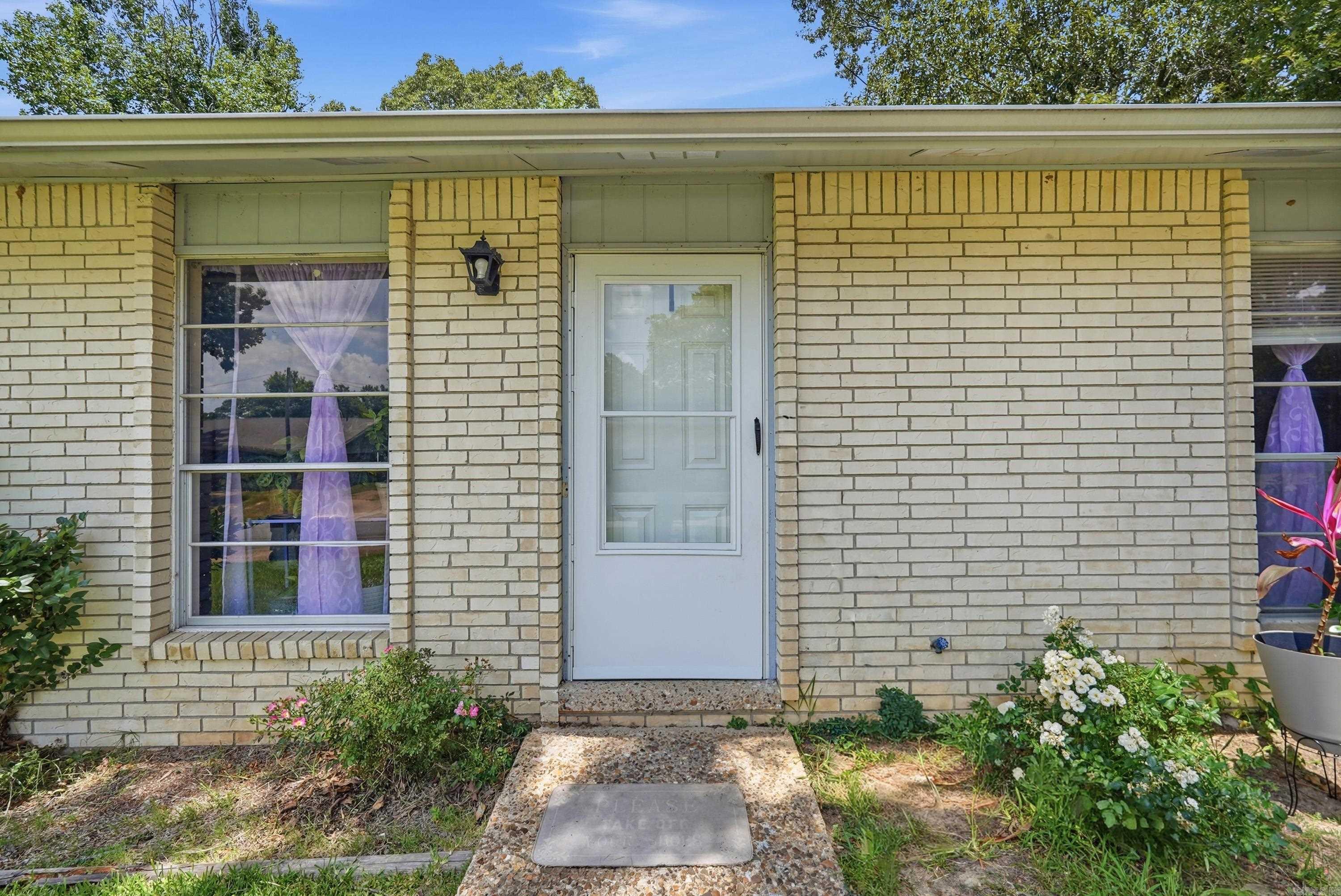 3 E Laramie Drive Property Photo 4