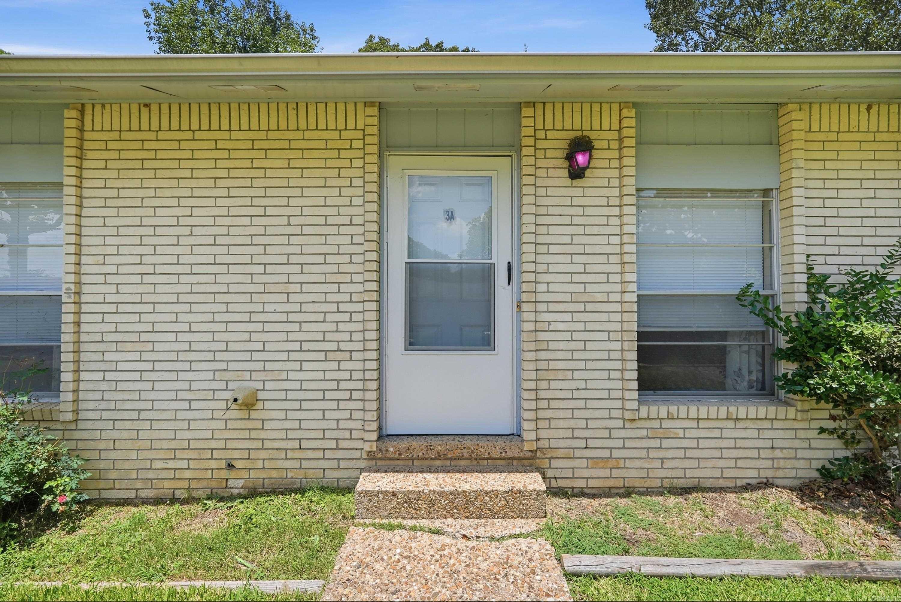 3 E Laramie Drive Property Photo 5