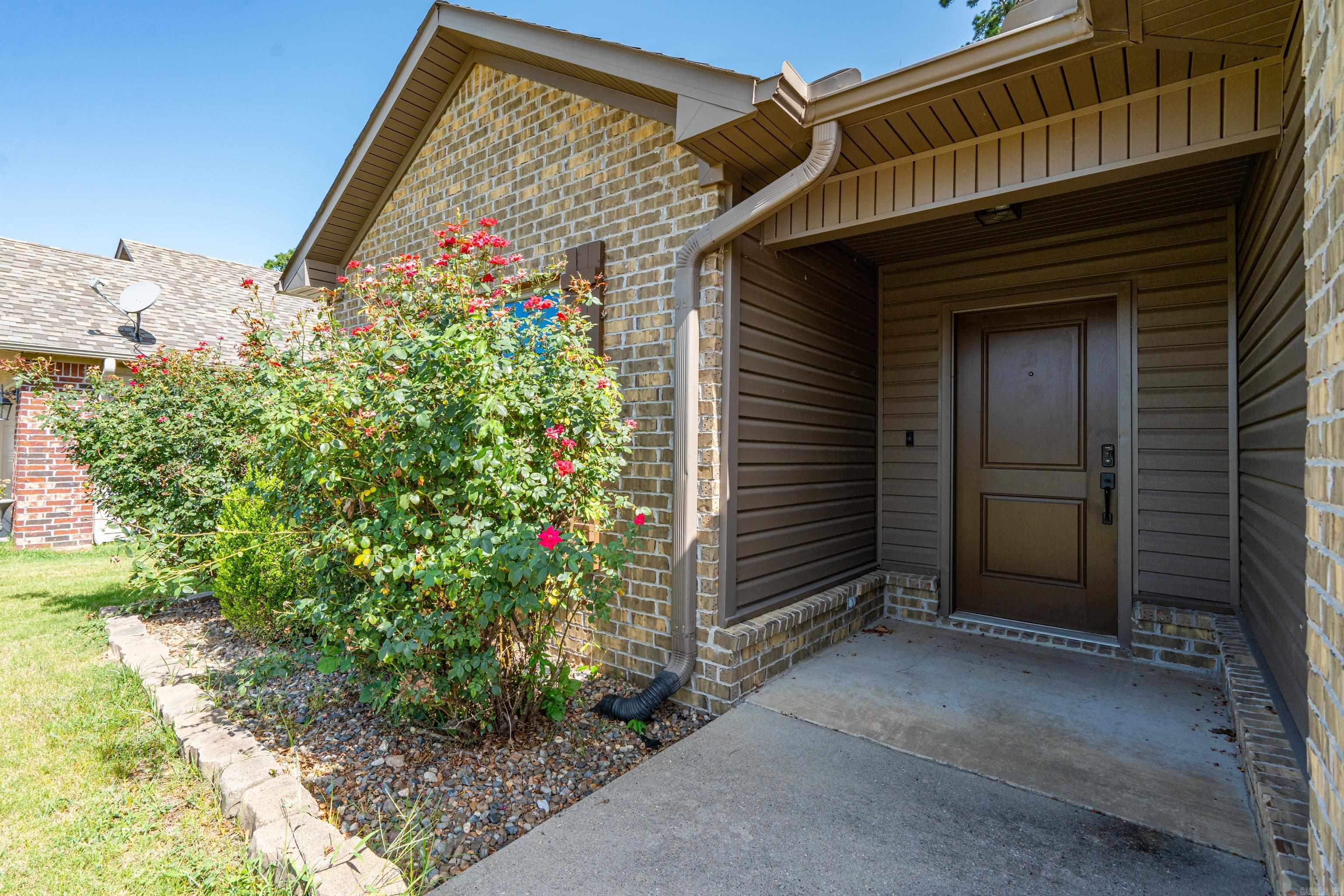 139 Eel Place Property Photo 2