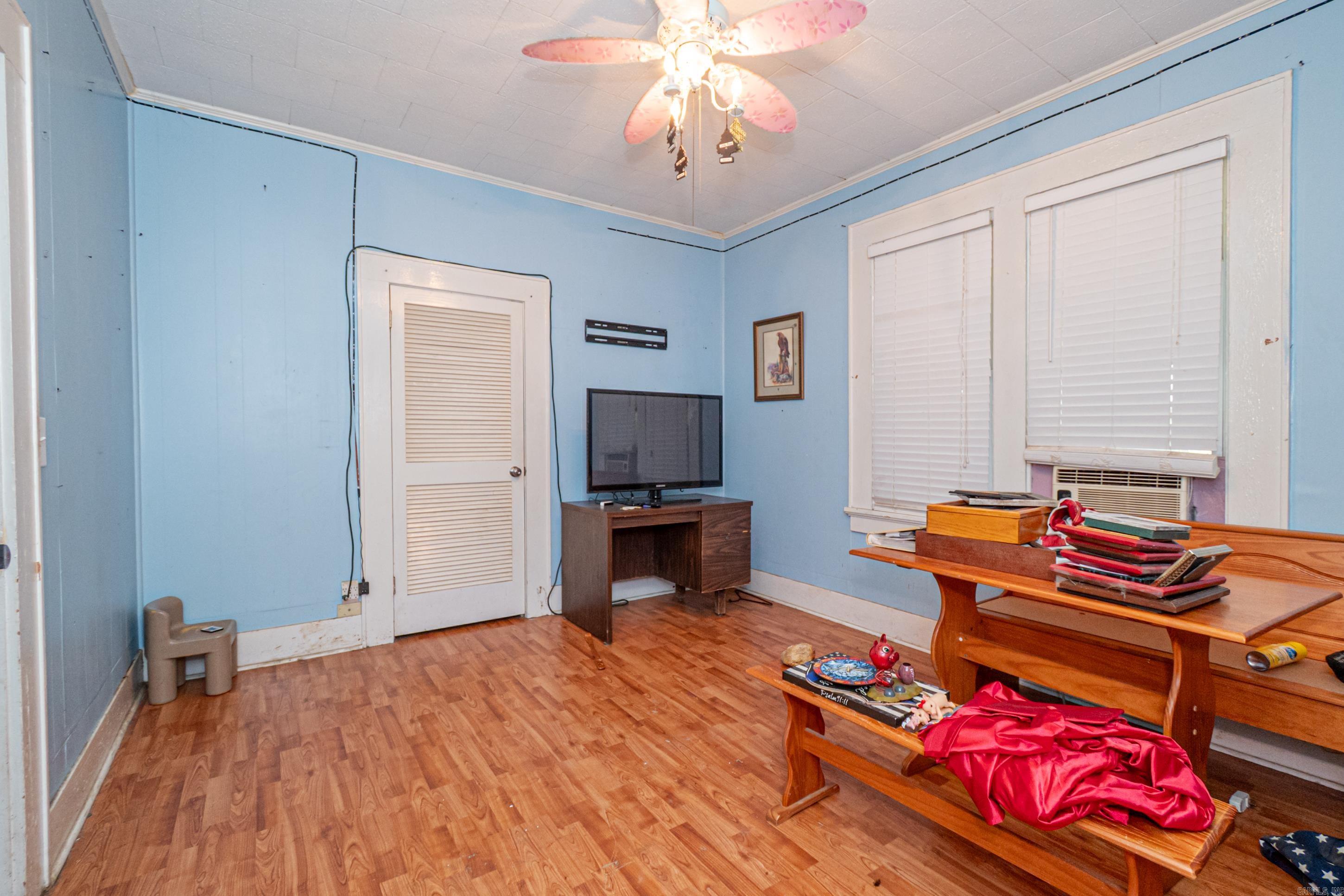 603 S Lee St Street Property Photo 16