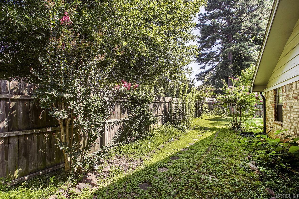 10 Sharondale Place Property Photo 45