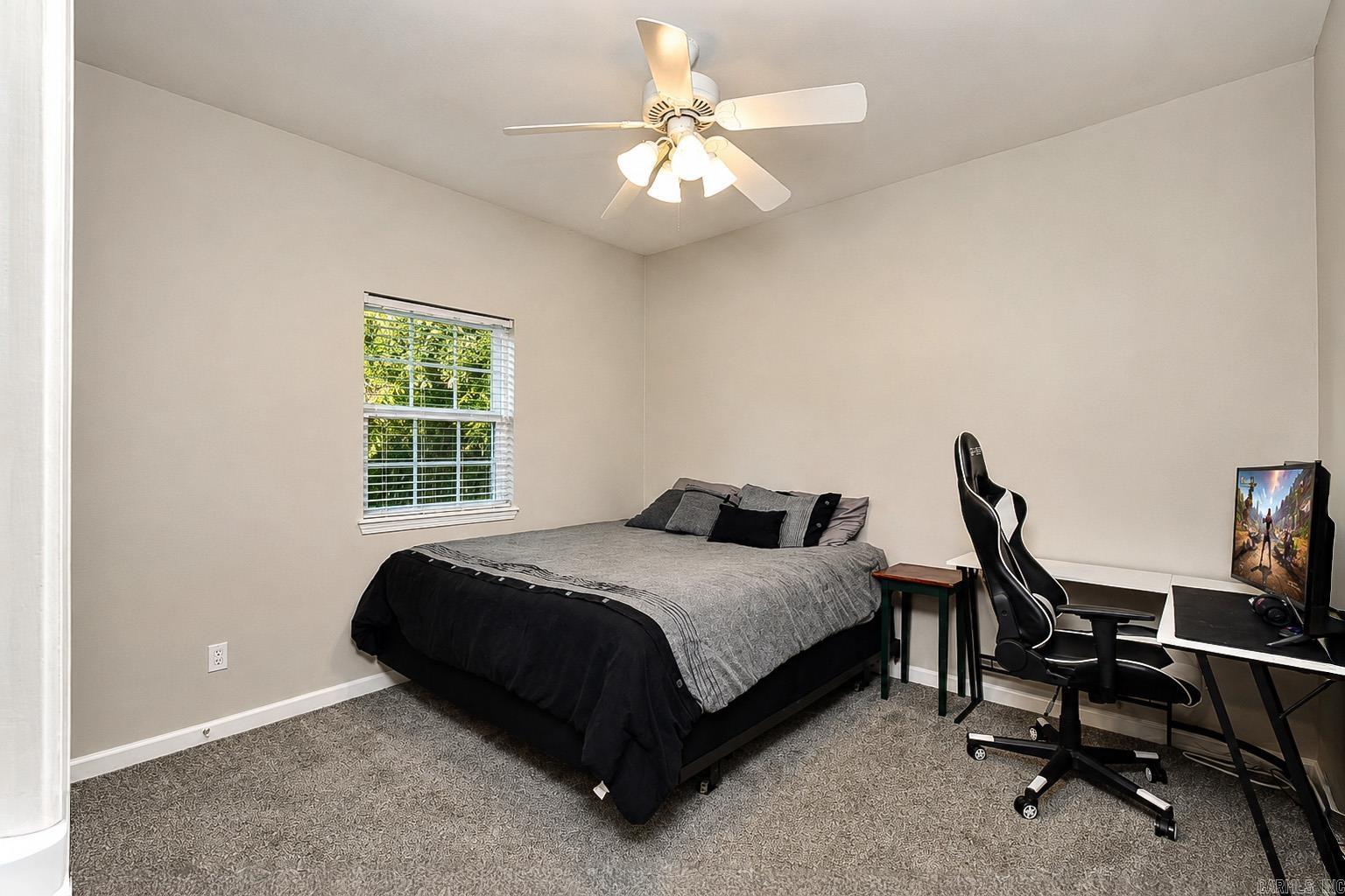 1012 W Holland Property Photo 16