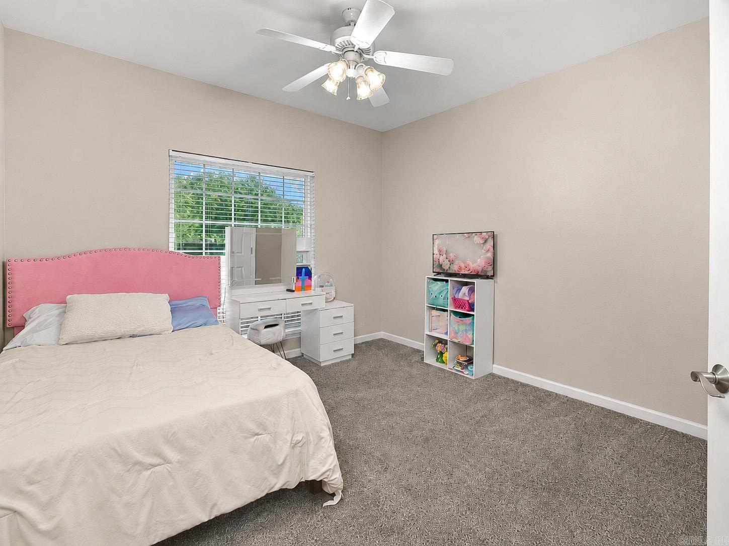1012 W Holland Property Photo 19
