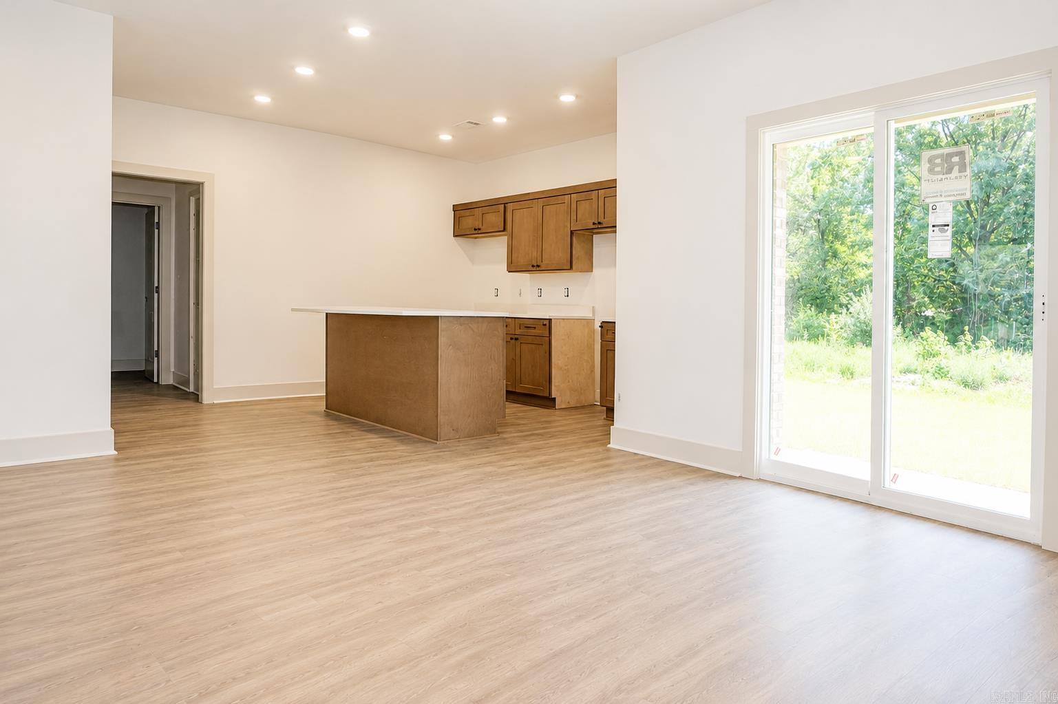5410 Lotus St. Property Photo 5