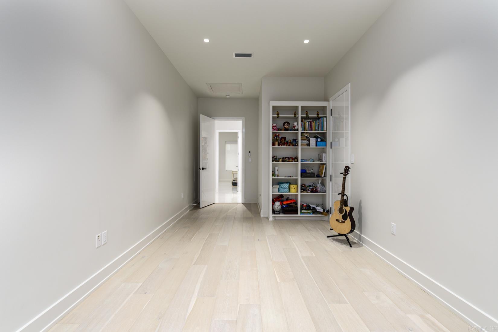 93 Orle Circle Property Photo 34