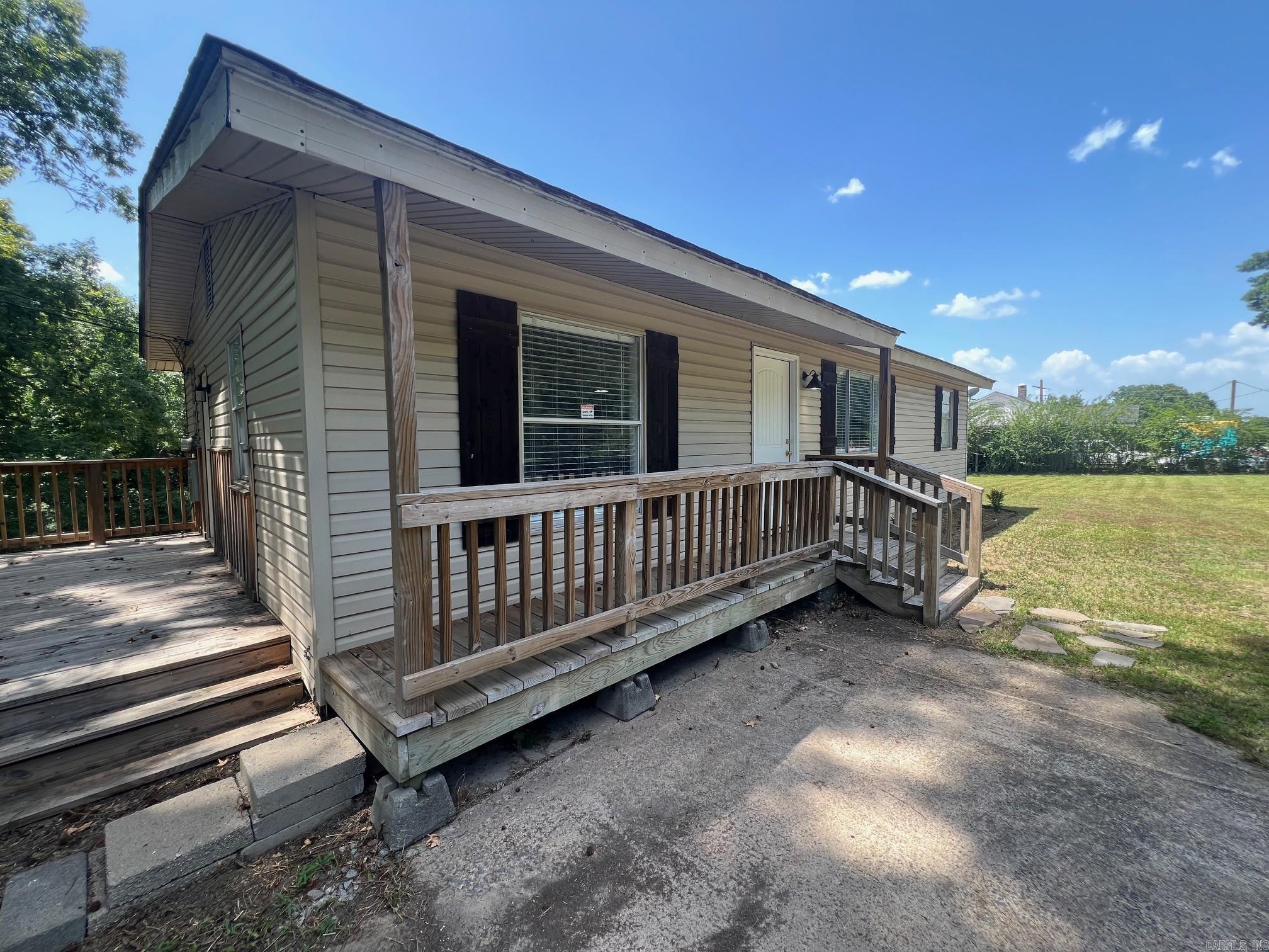 12702 Arch Street Property Photo 2