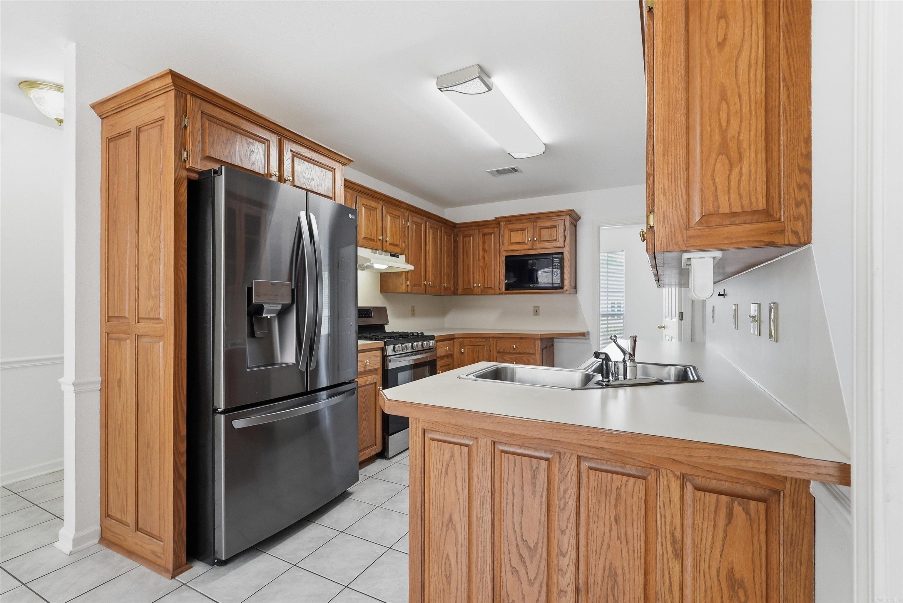 2015 Cherrybend Drive Property Photo 7