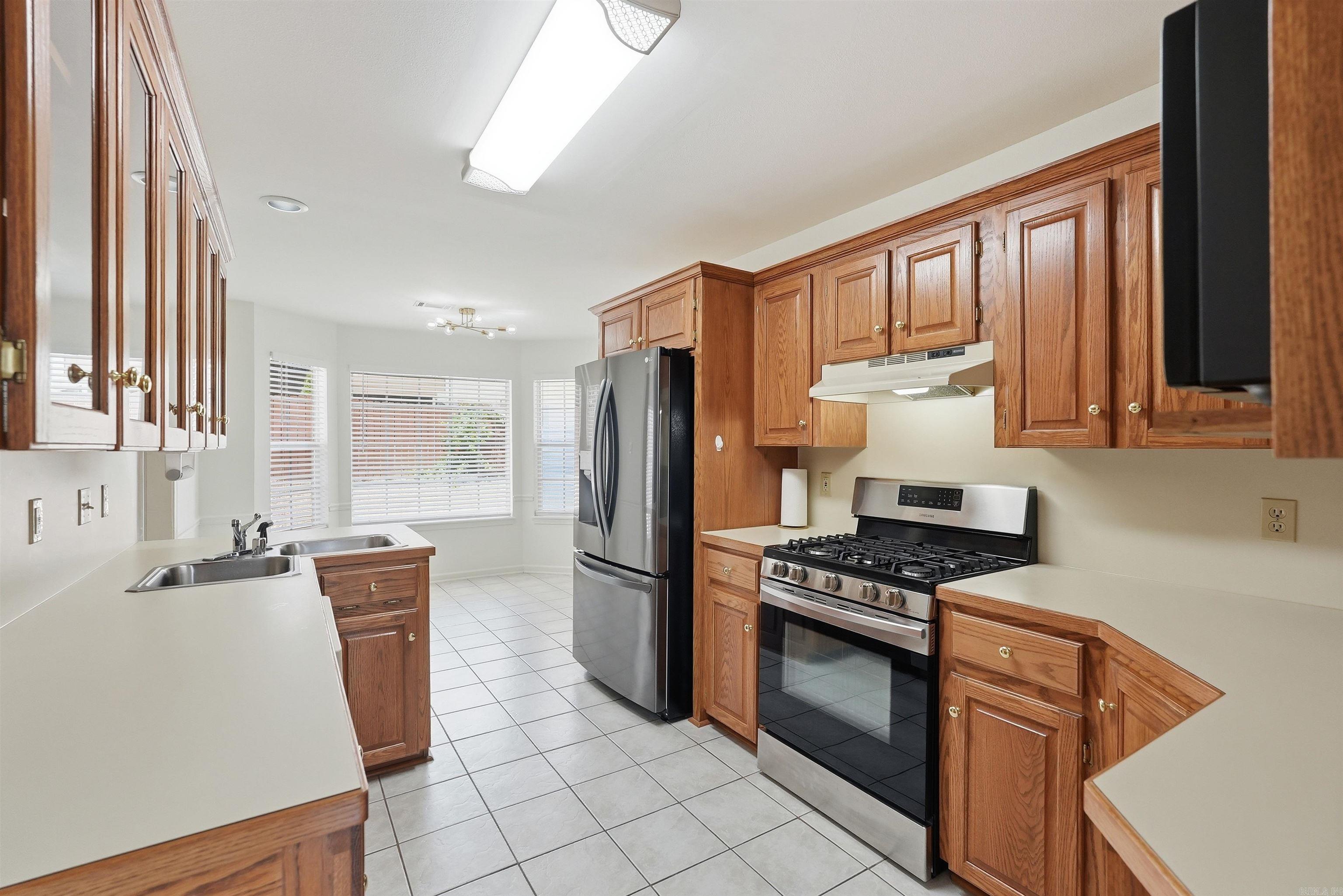 2015 Cherrybend Drive Property Photo 10