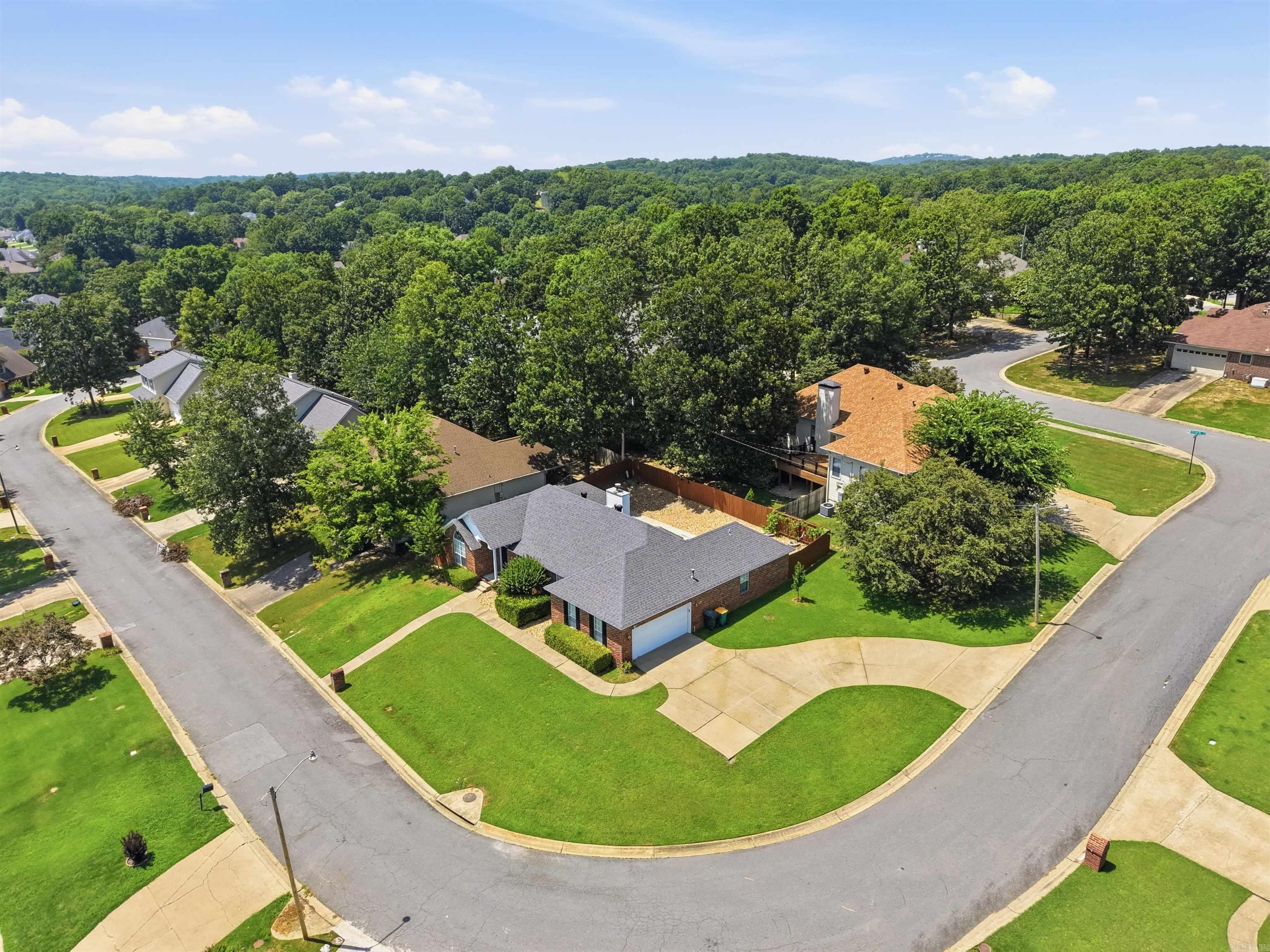 2015 Cherrybend Drive Property Photo 33