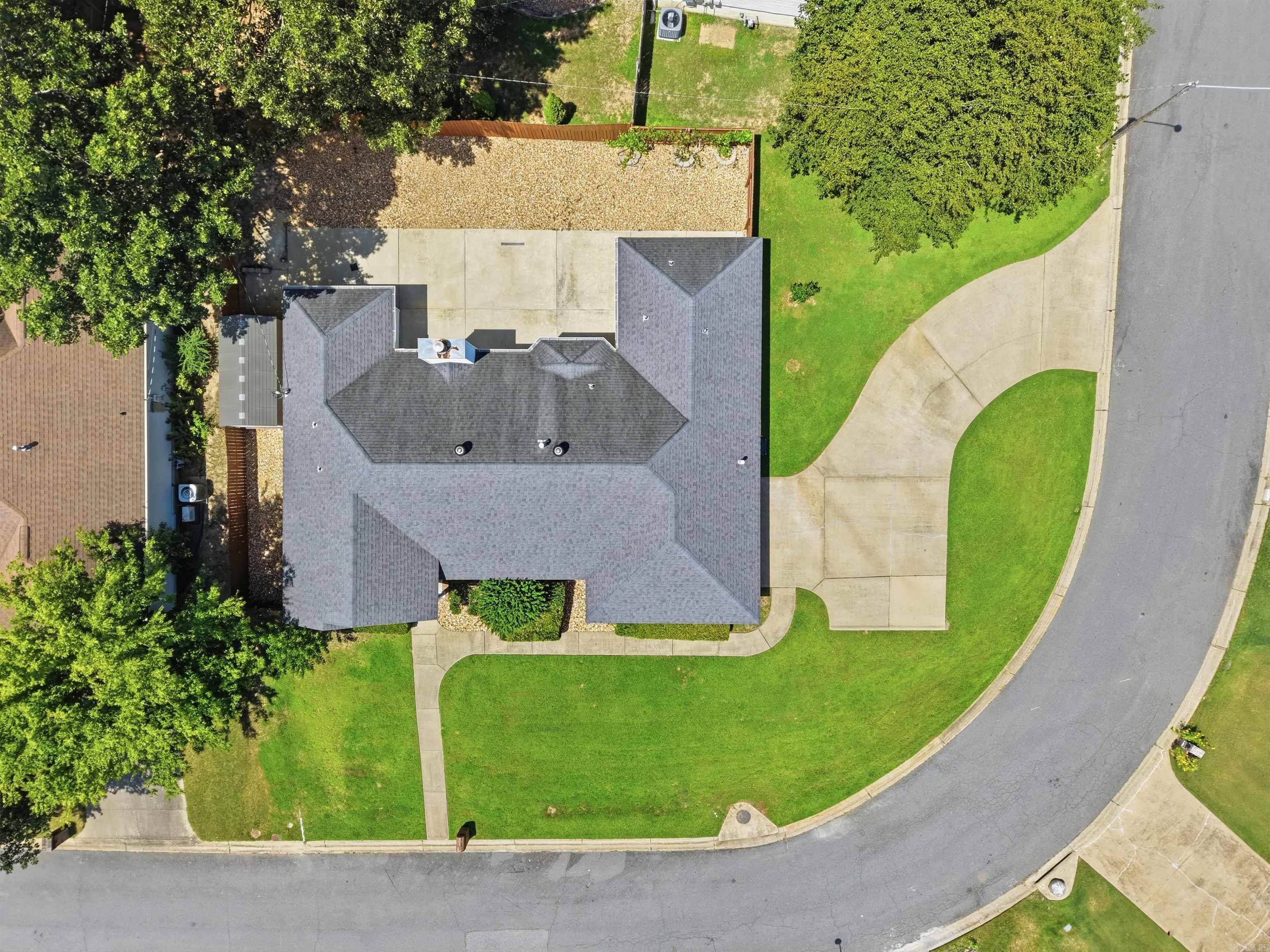 2015 Cherrybend Drive Property Photo 34