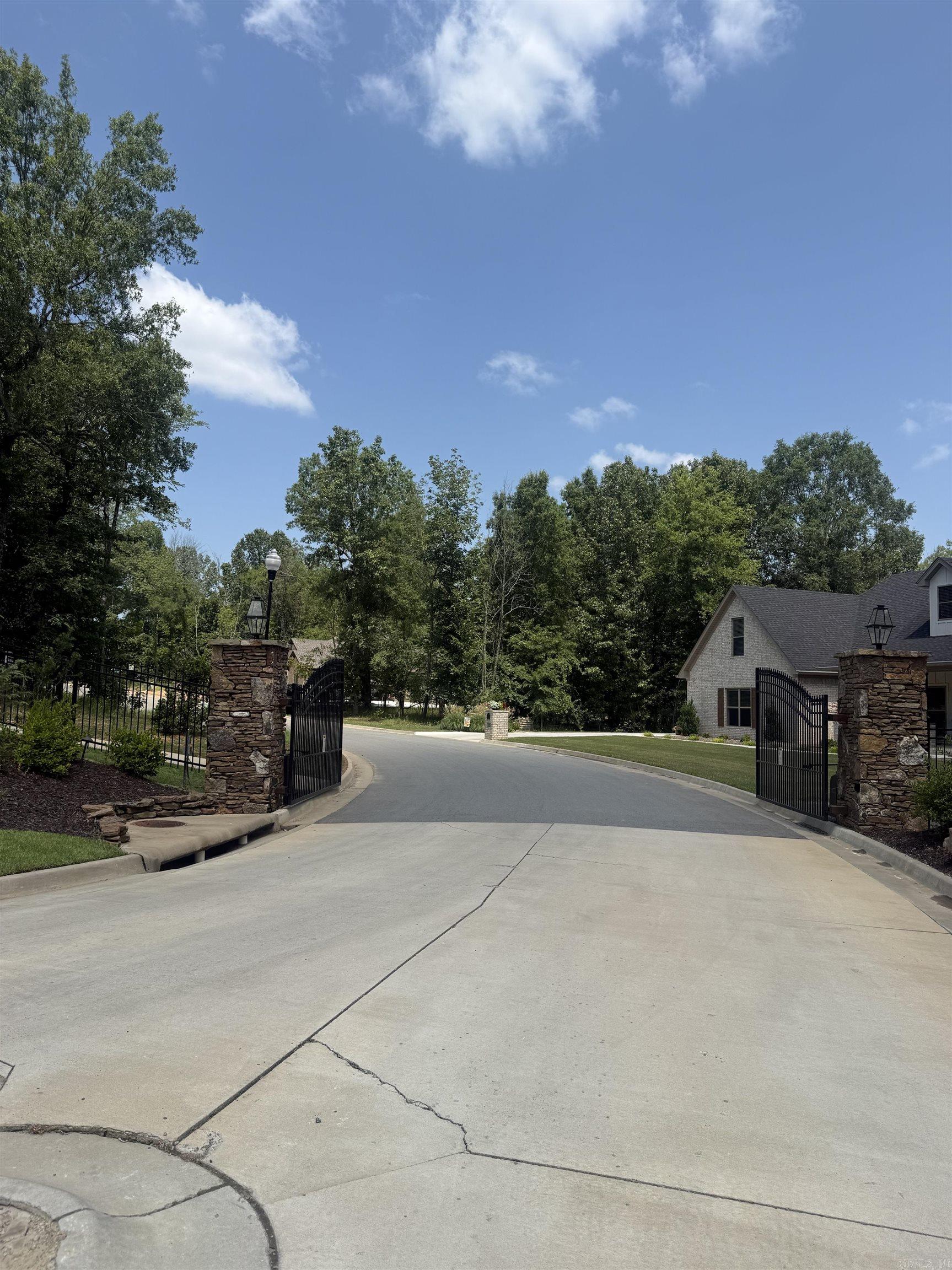 101 Talmidge Court Property Photo 2