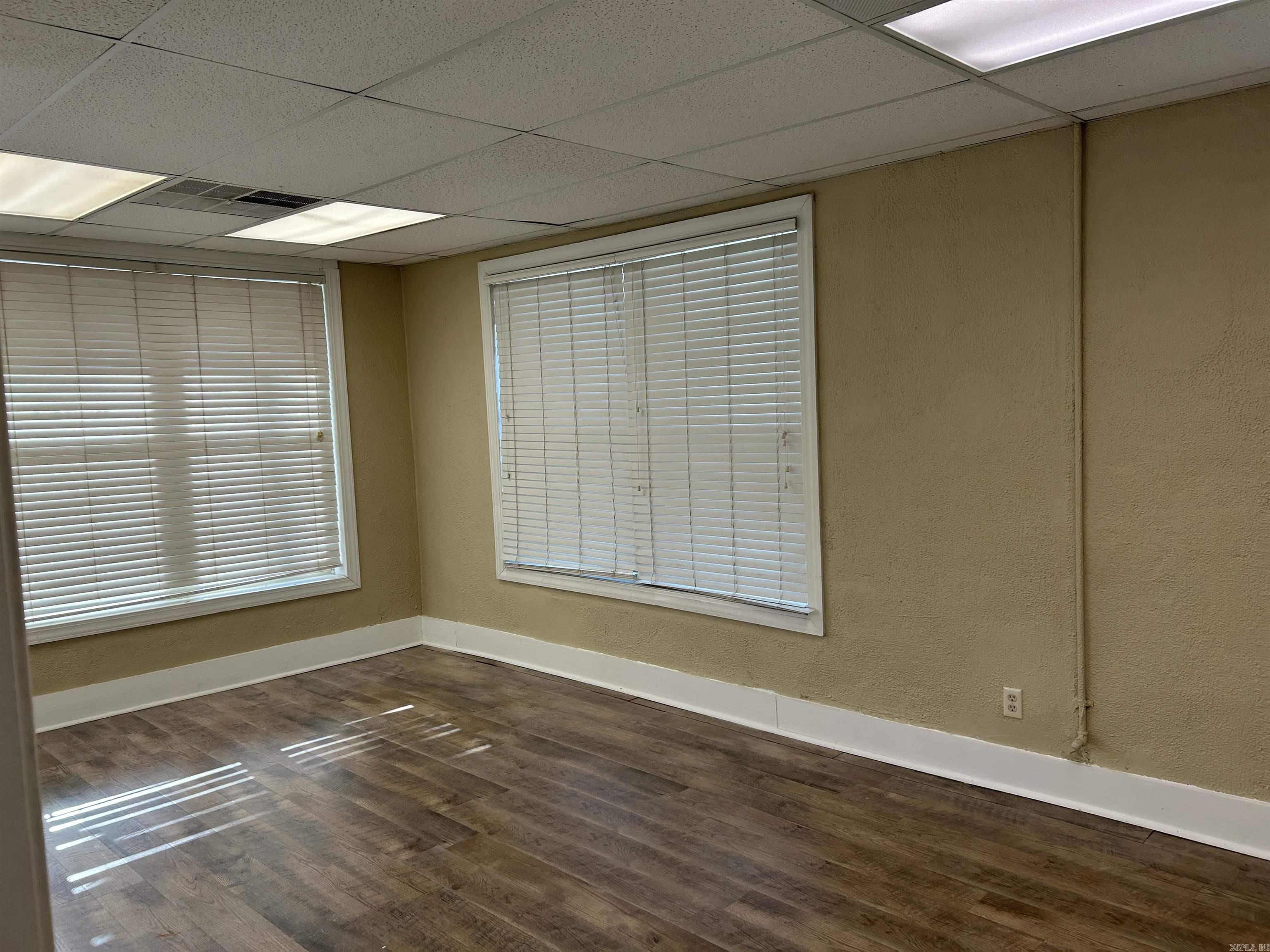 121 N Center Street Property Photo 7