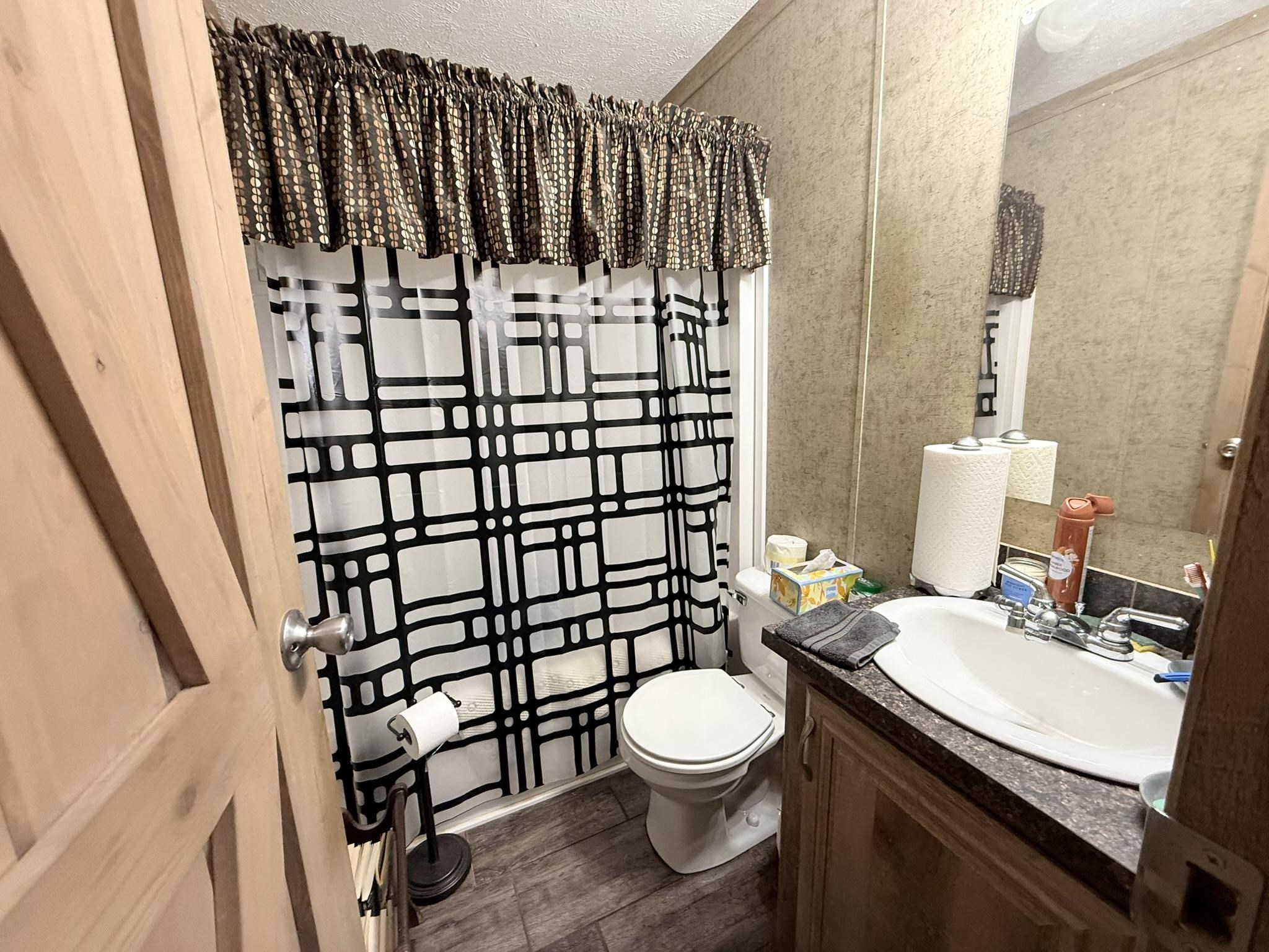 2572 Cooper Hollow Property Photo 8