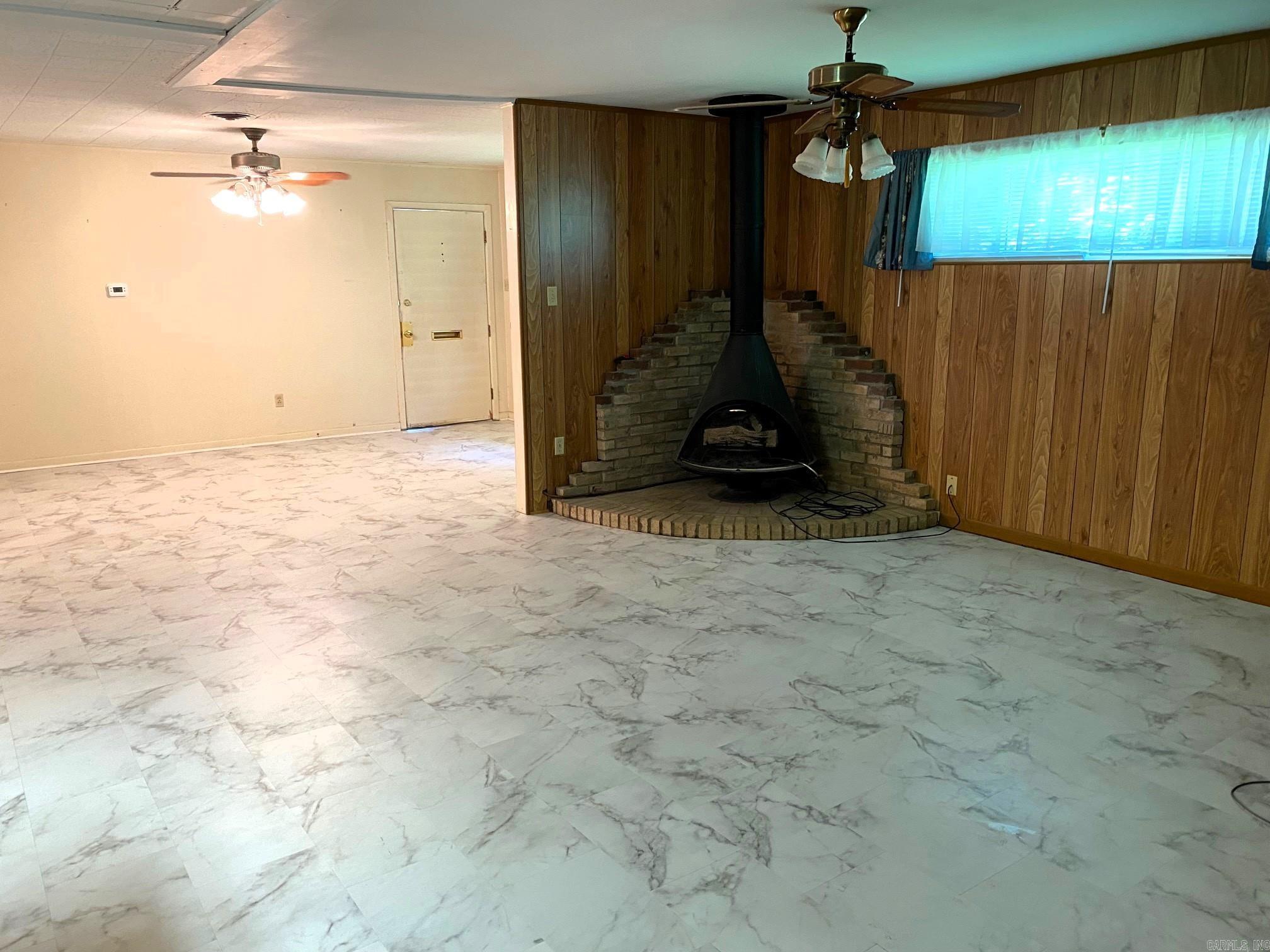 610 Burke St Property Photo 12