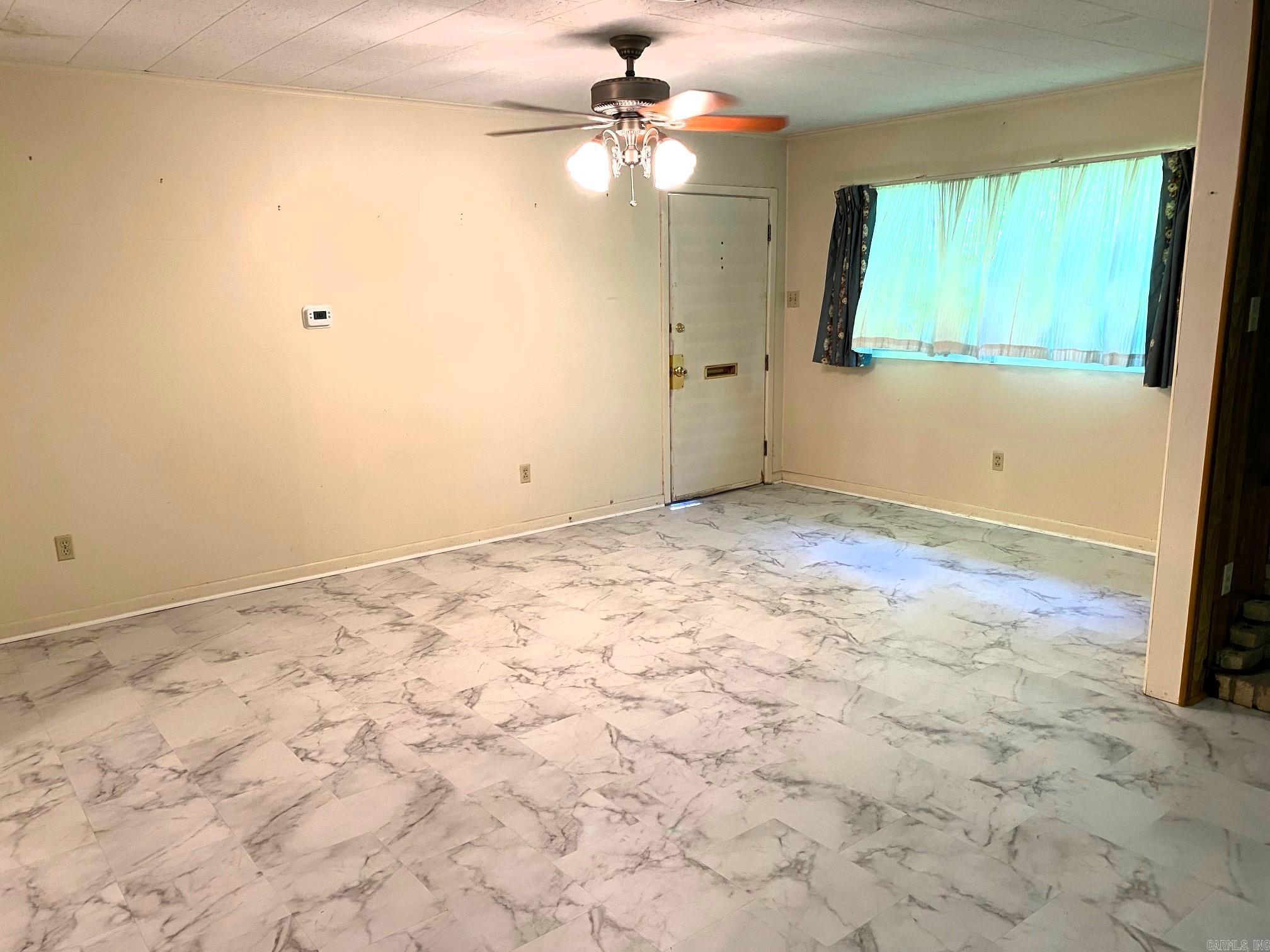 610 Burke St Property Photo 15