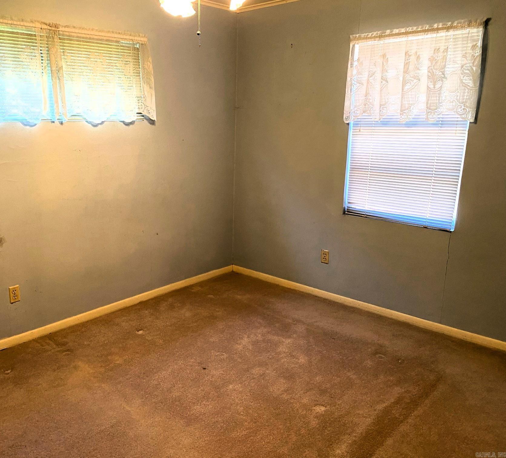 610 Burke St Property Photo 24